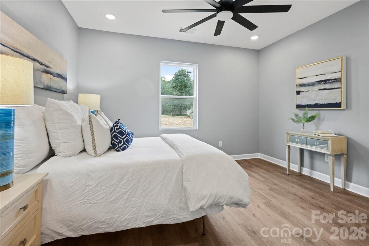 120 Whistling Pines Drive Property Photo 14