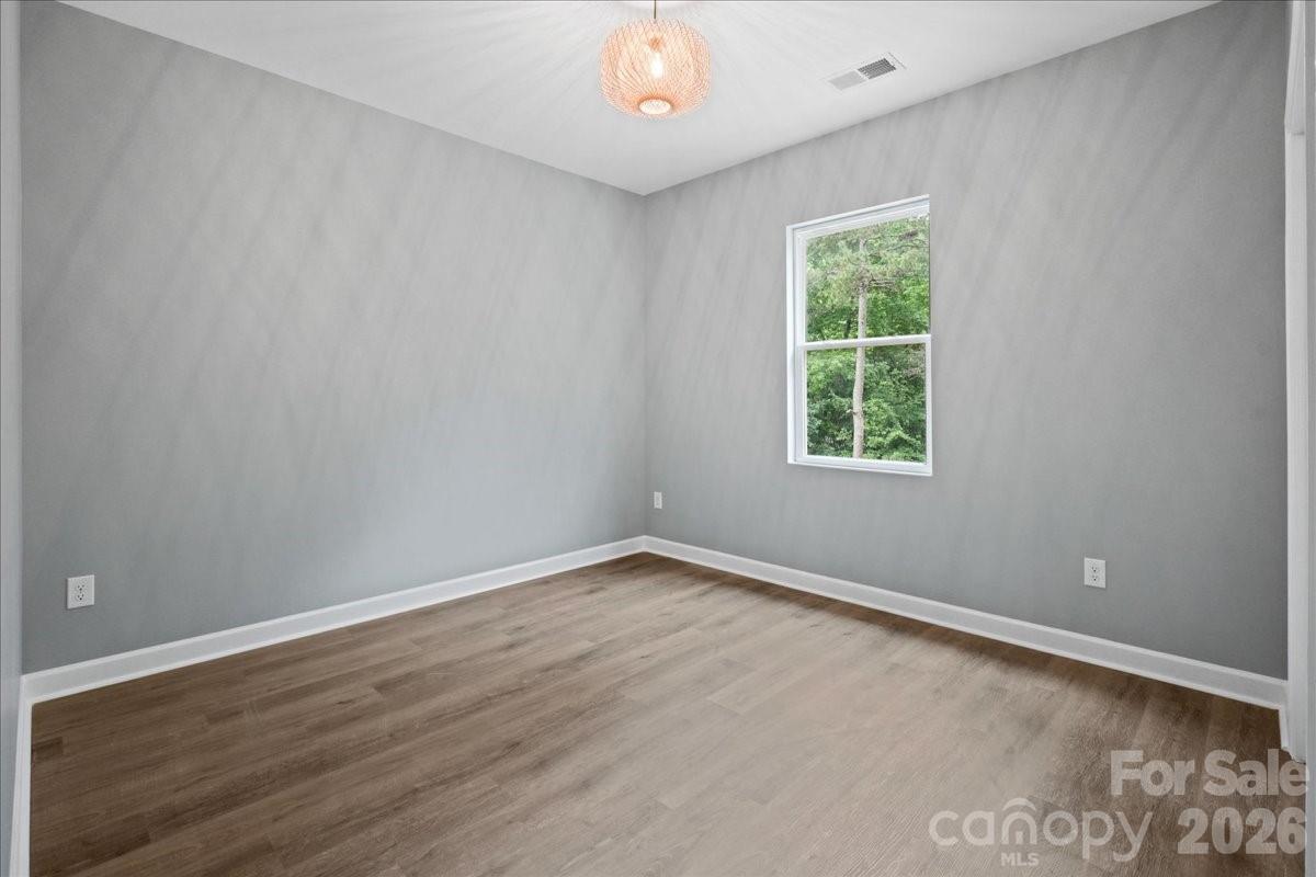 120 Whistling Pines Drive Property Photo 17