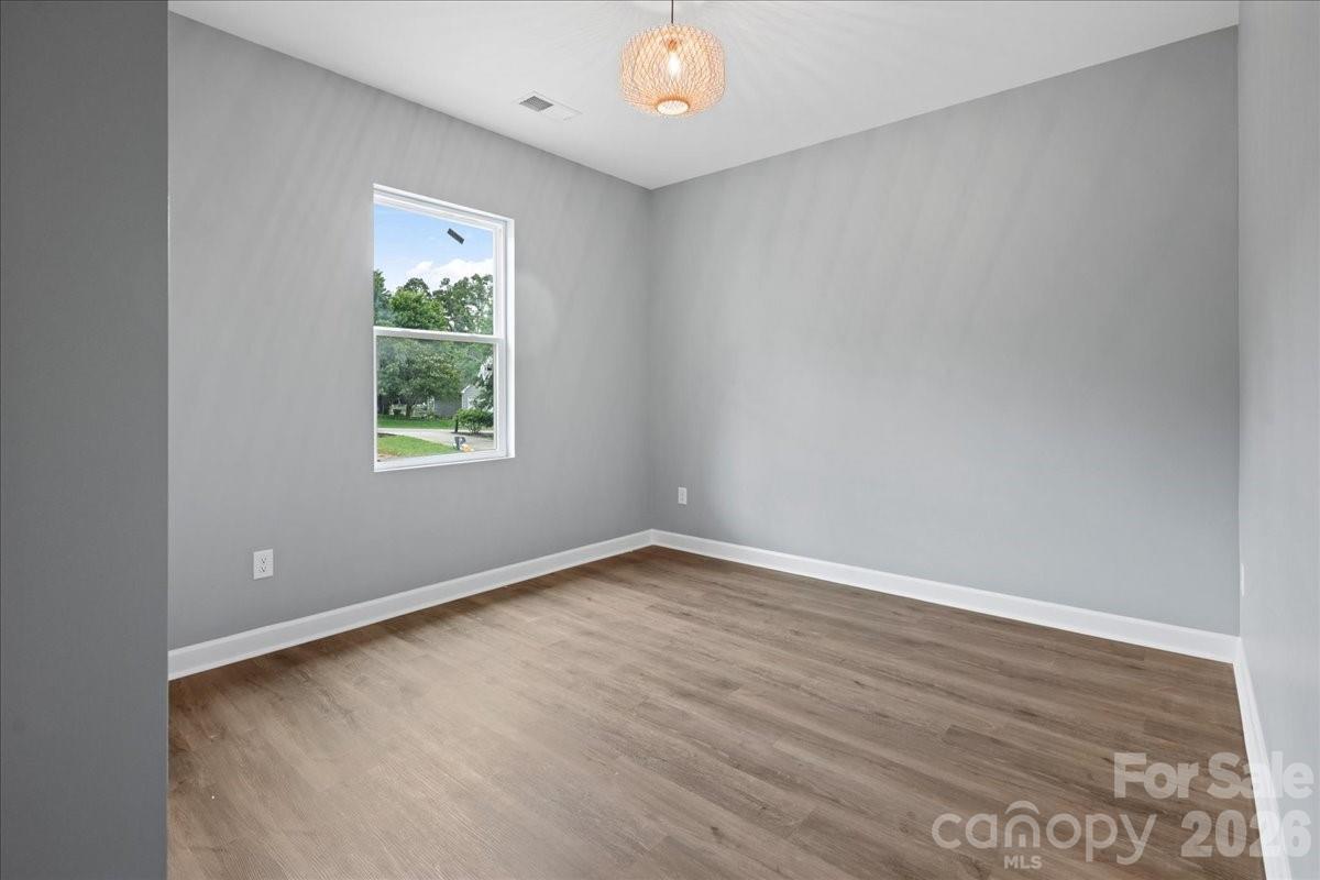 120 Whistling Pines Drive Property Photo 18
