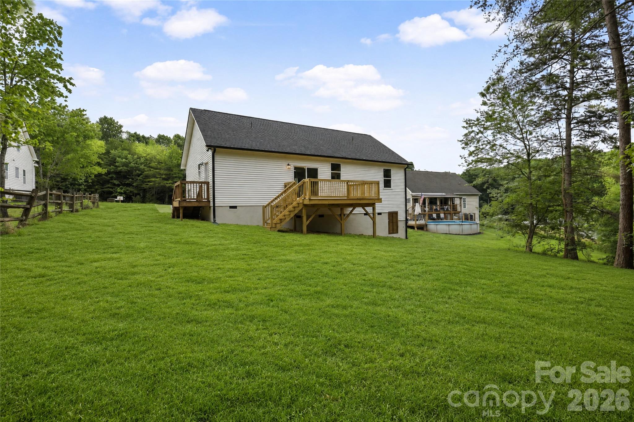 120 Whistling Pines Drive Property Photo 23