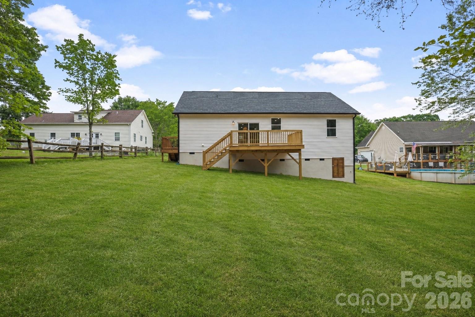 120 Whistling Pines Drive Property Photo 24