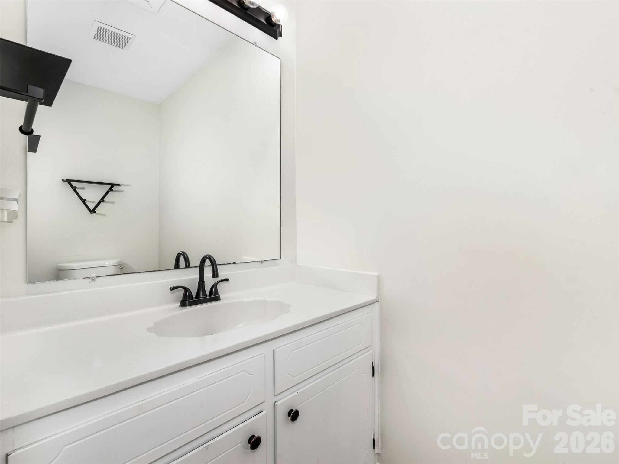 14200 Hackamore Drive Property Photo 10