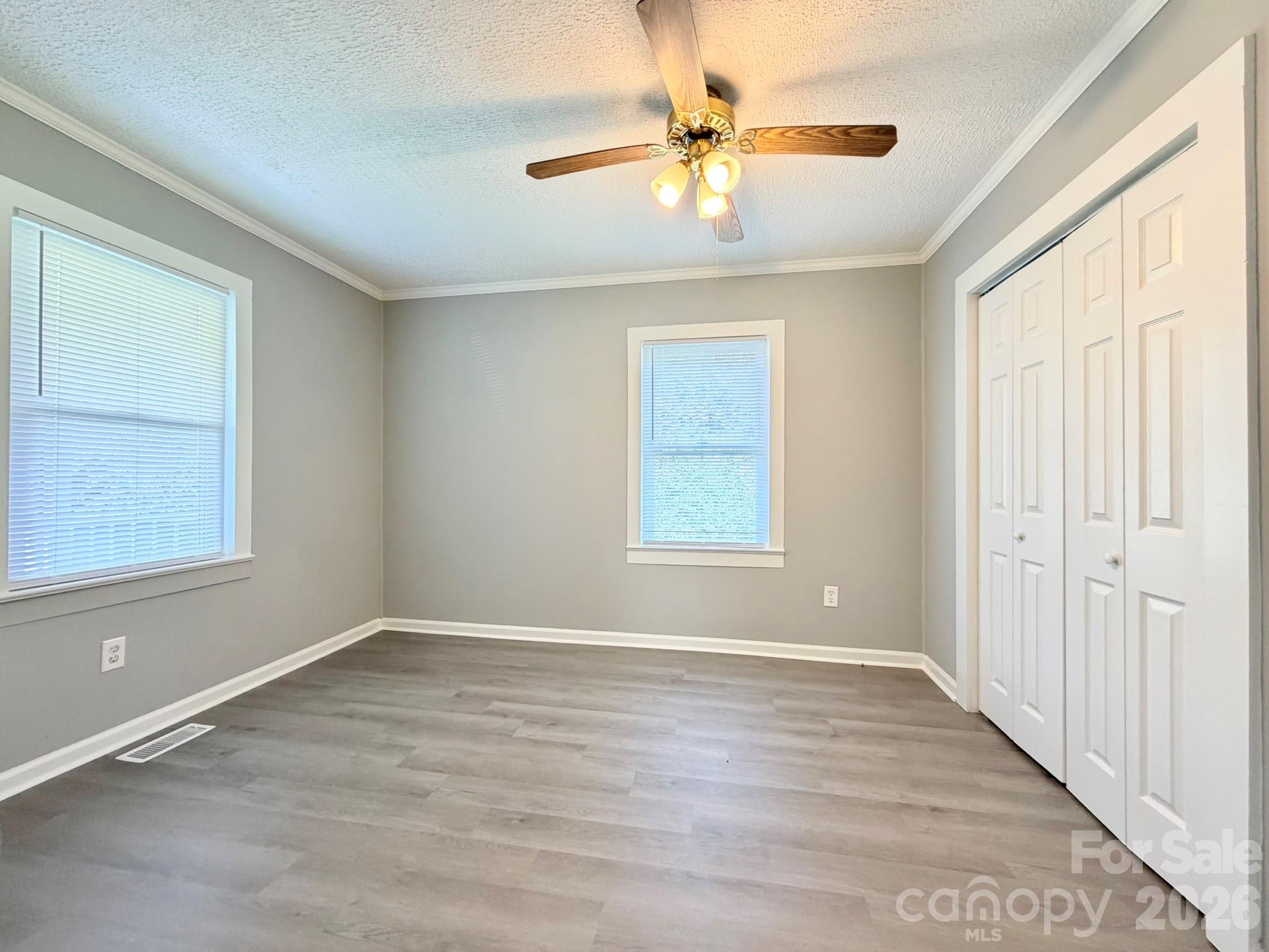 301 Magnolia Street Property Photo 10