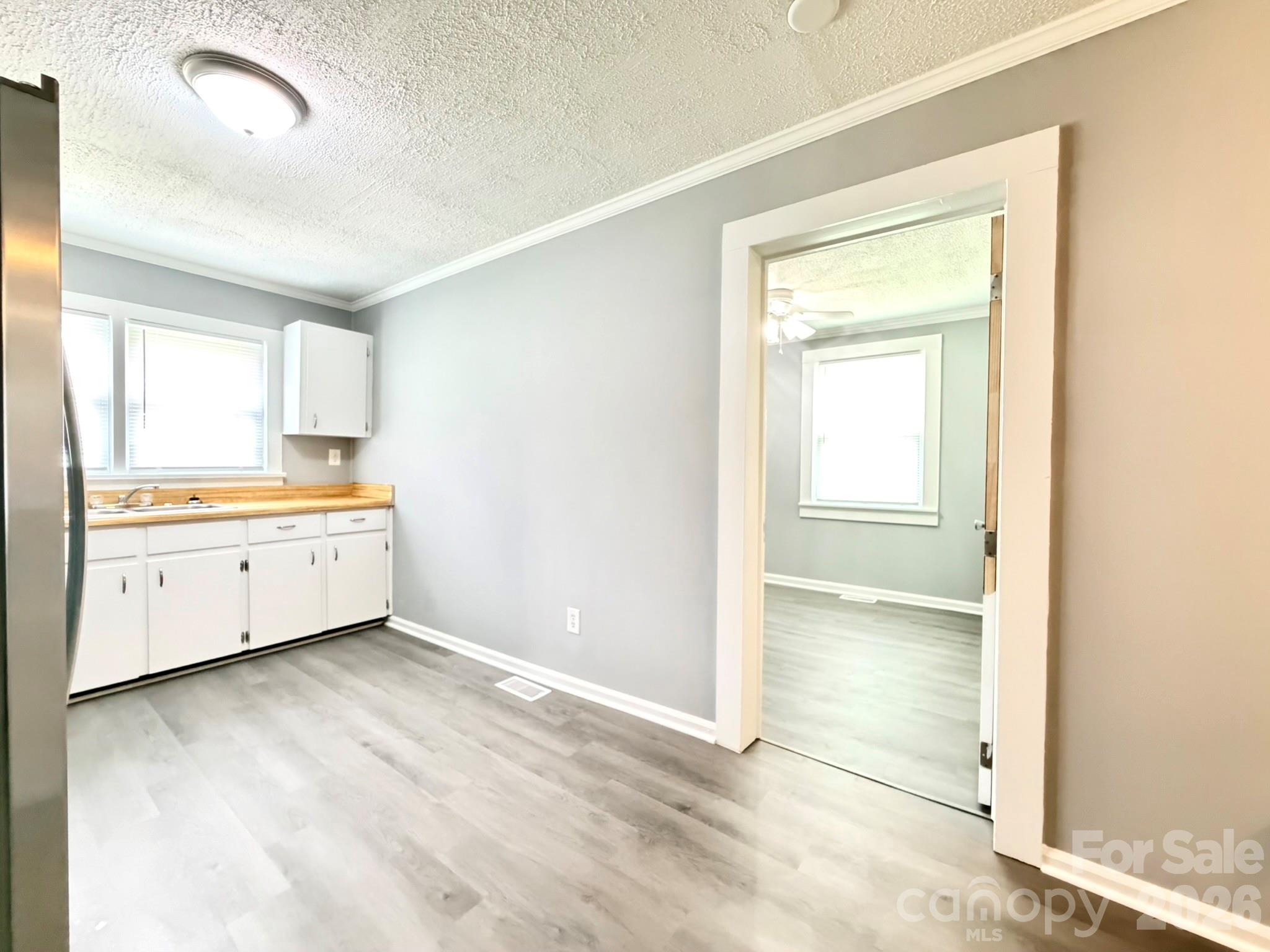 301 Magnolia Street Property Photo 15