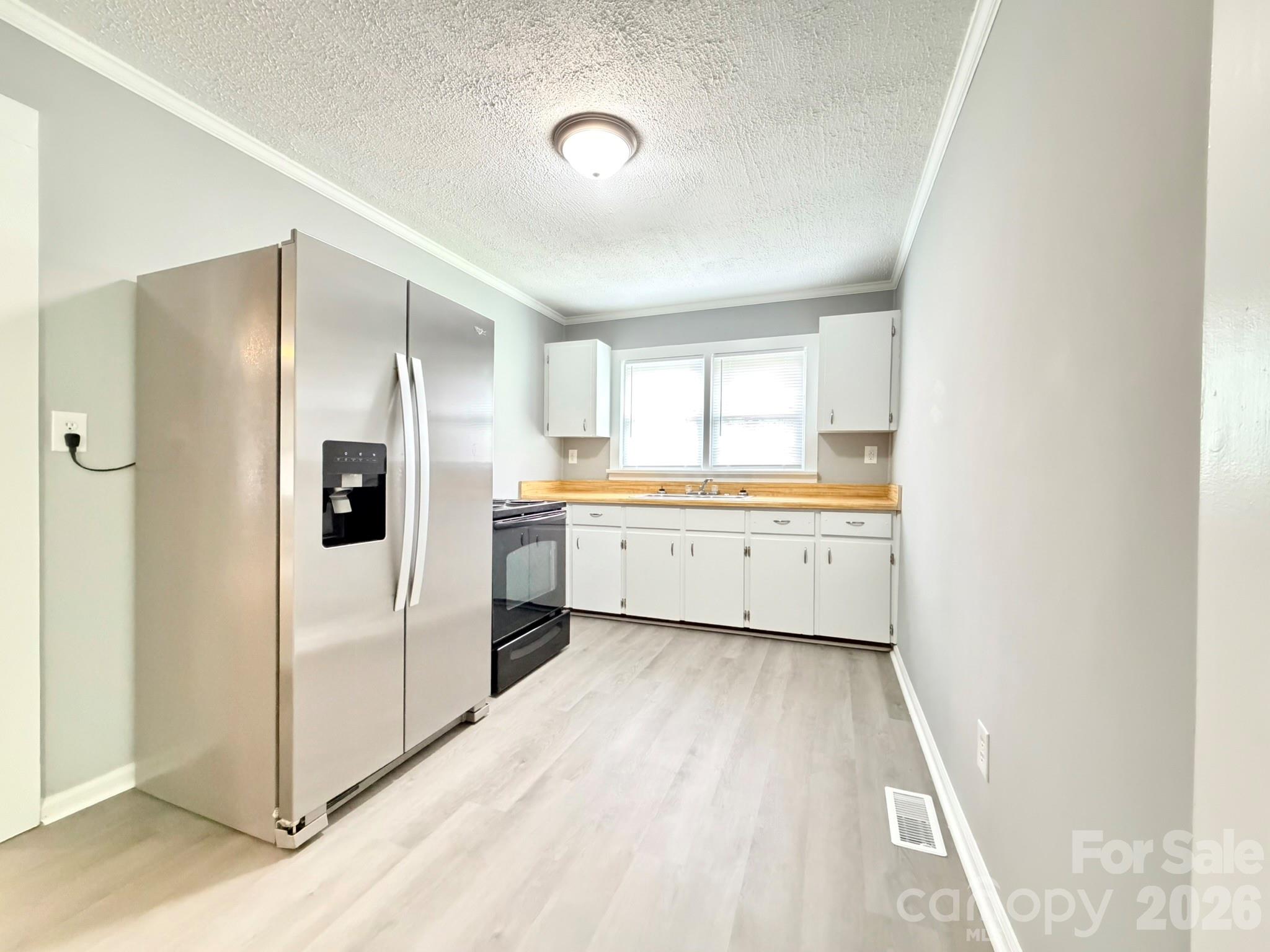 301 Magnolia Street Property Photo 17