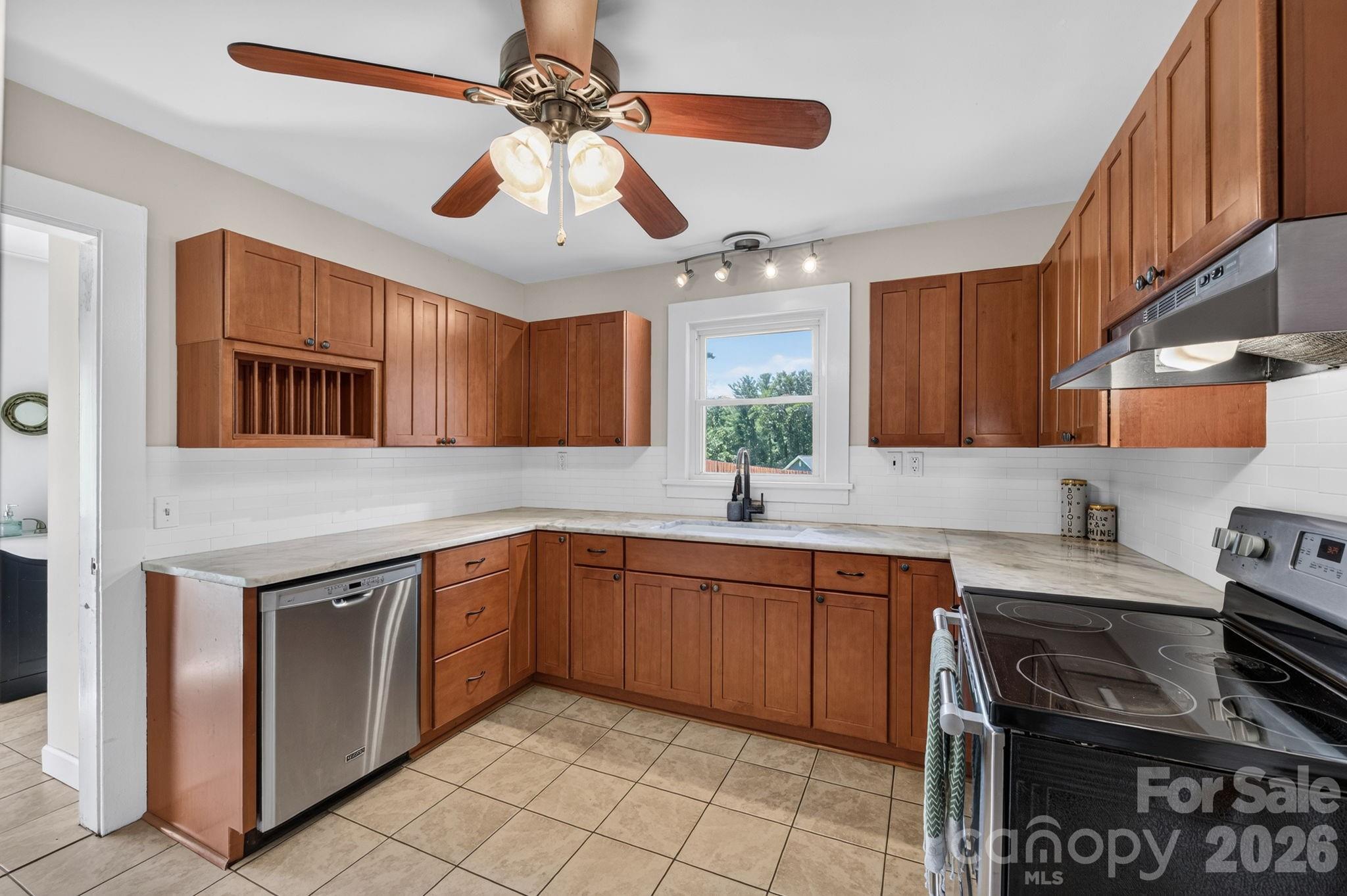 780 Jupiter Road Property Photo 14