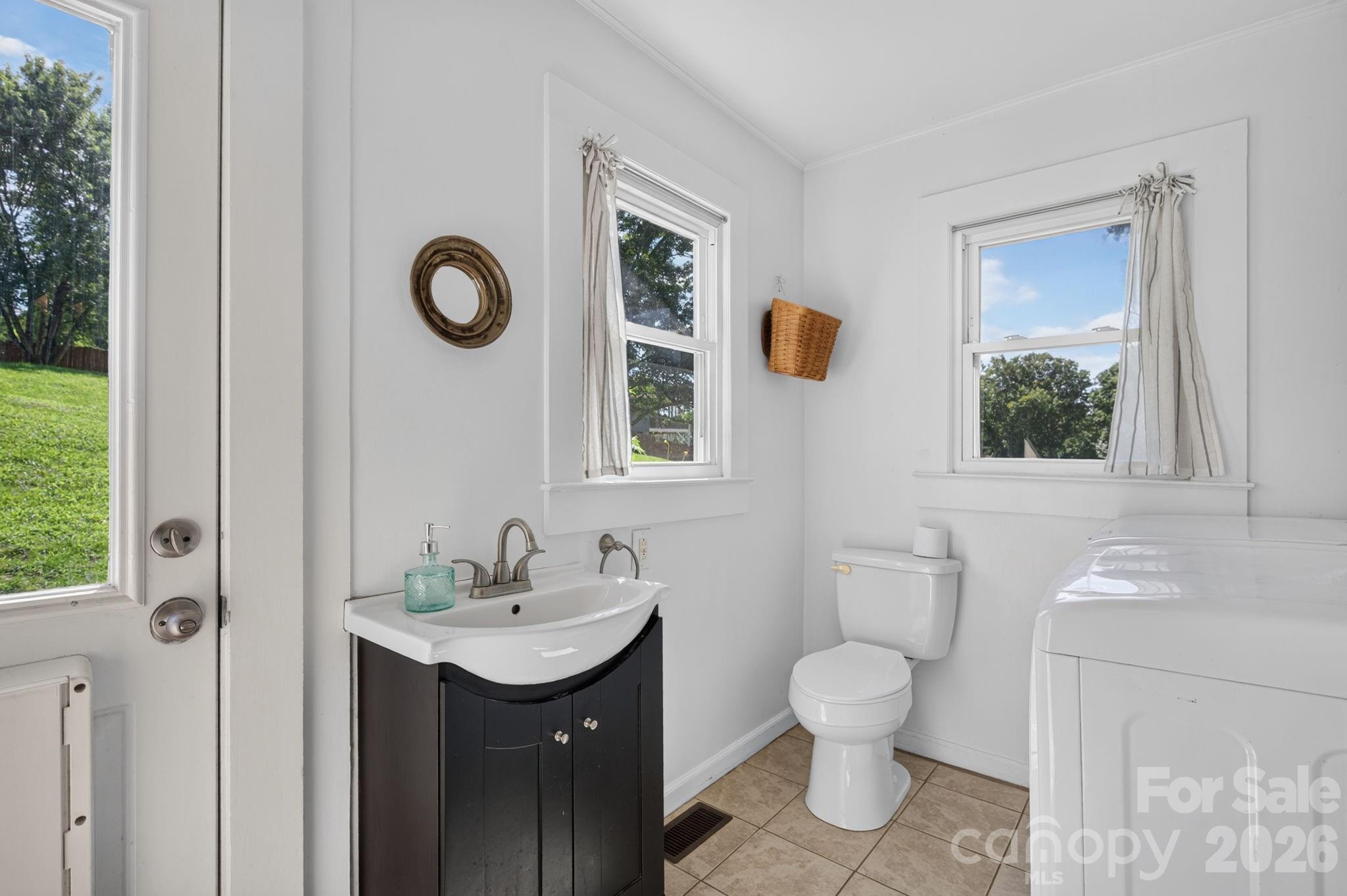 780 Jupiter Road Property Photo 22