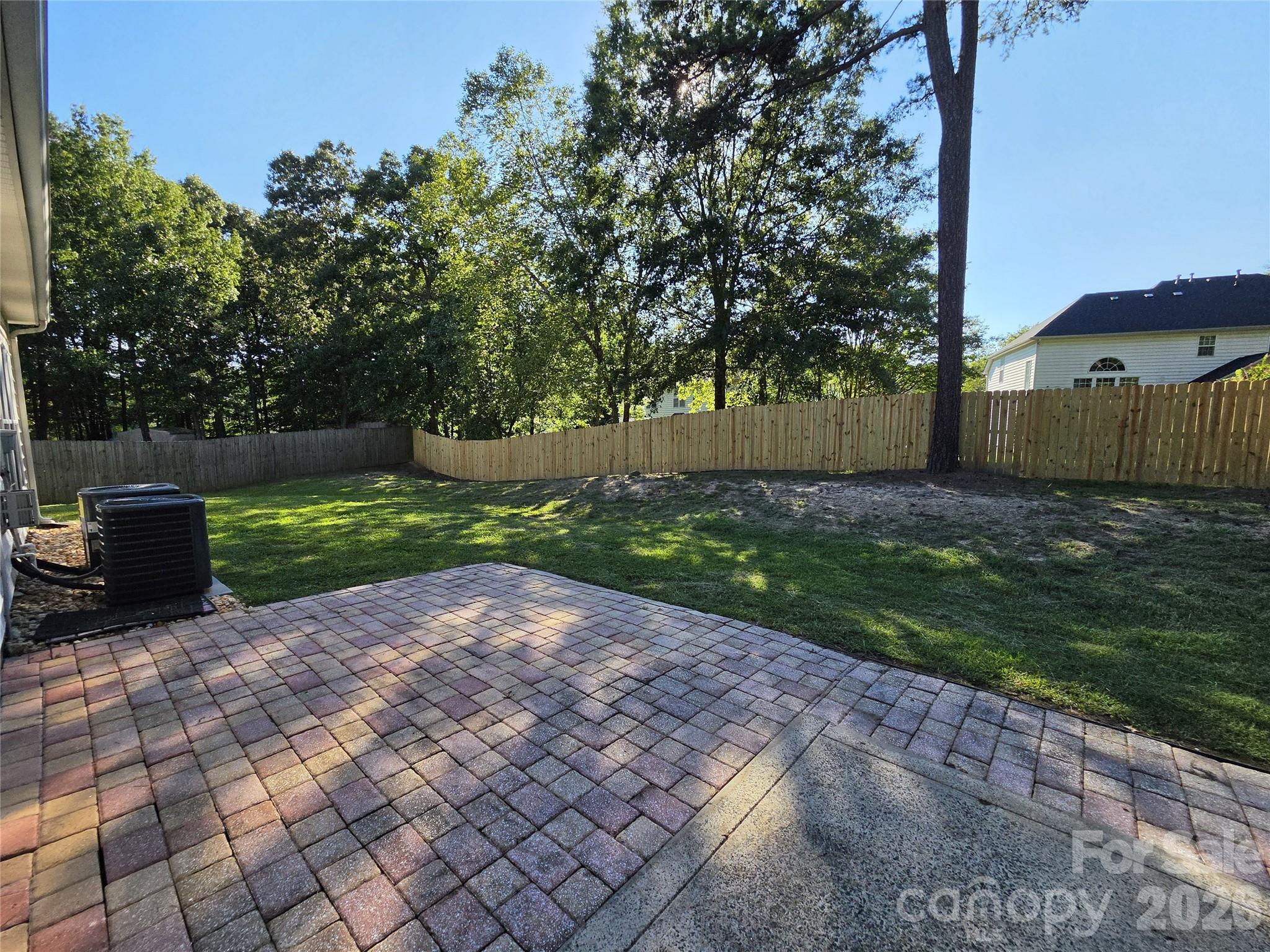 8800 Cavonnier Lane Property Photo 23