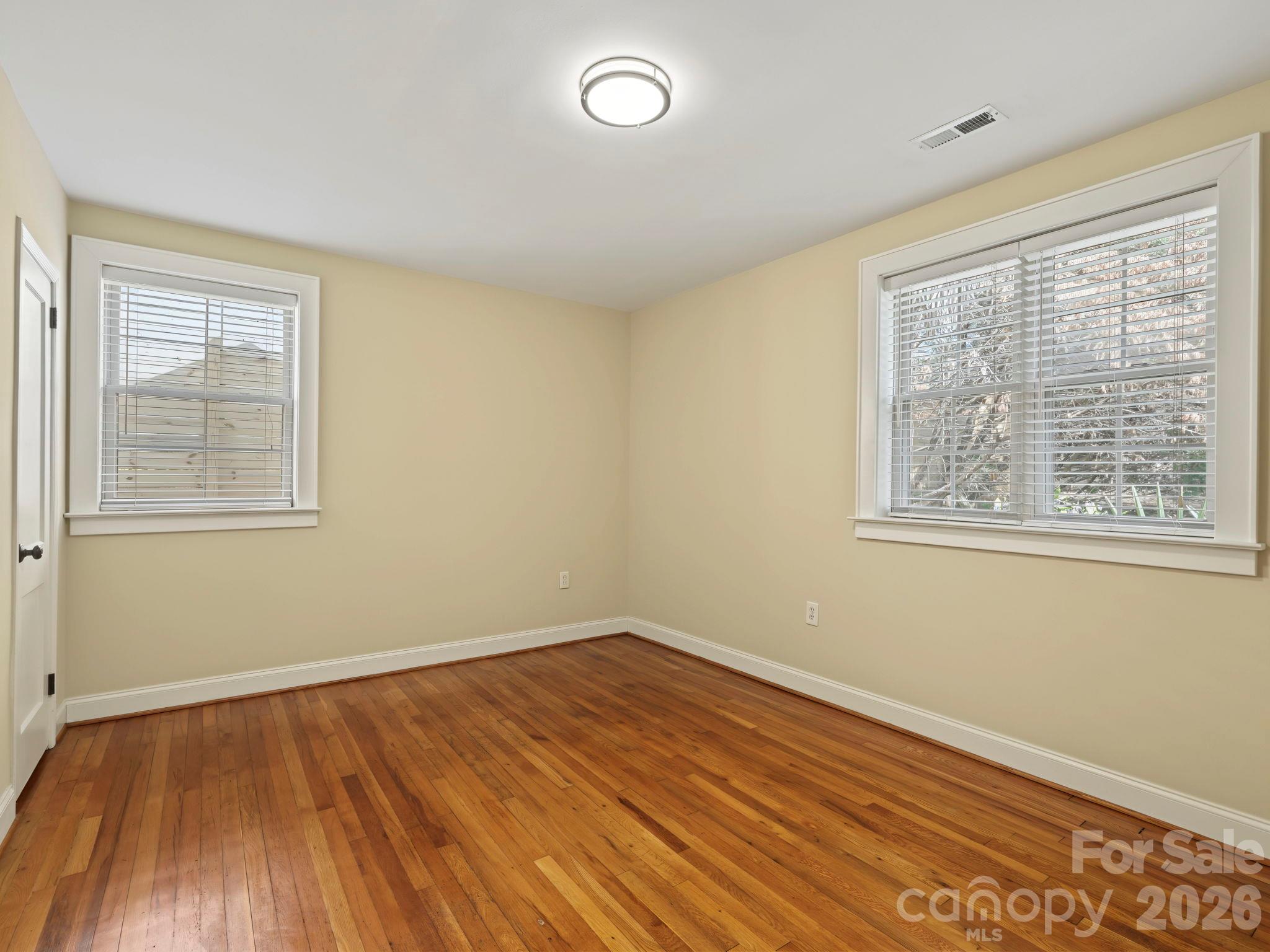 2218 Norcross Place Property Photo 28