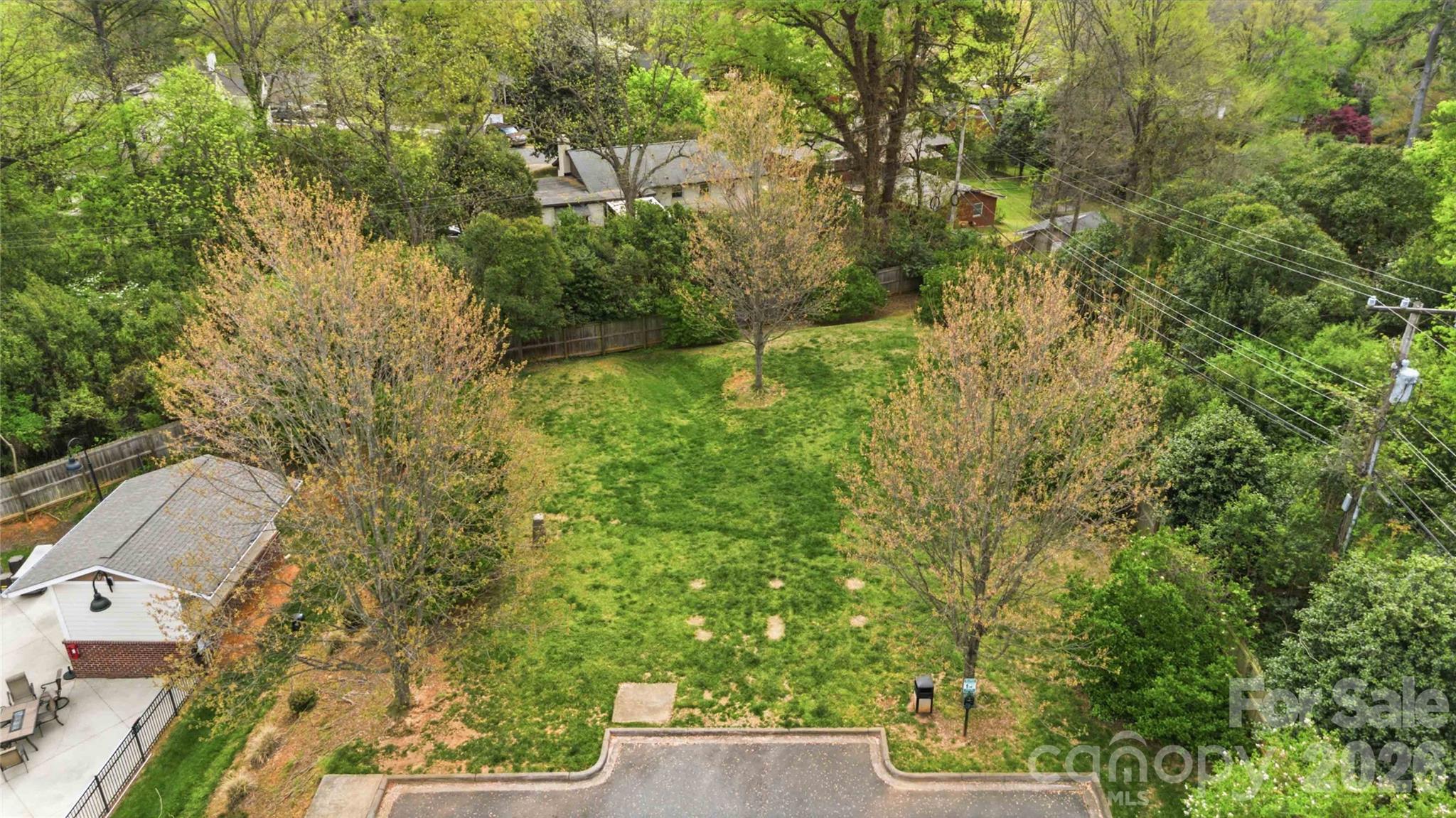 1000 E Woodlawn Road 314 Property Photo 40