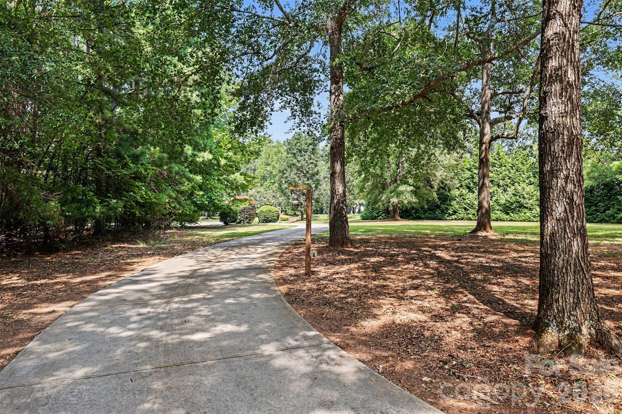 3647 Venetian Way Property Photo 9