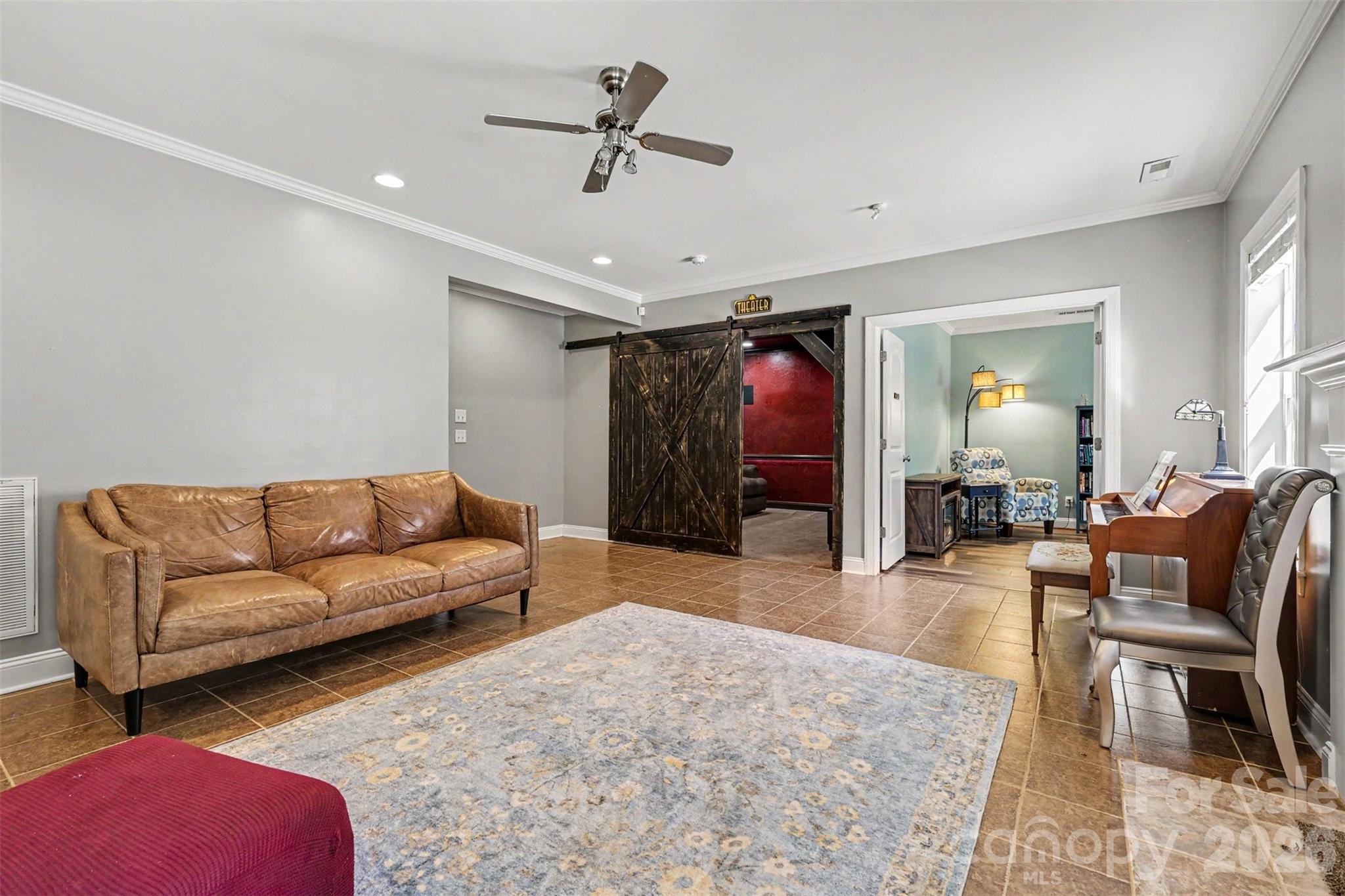3647 Venetian Way Property Photo 35