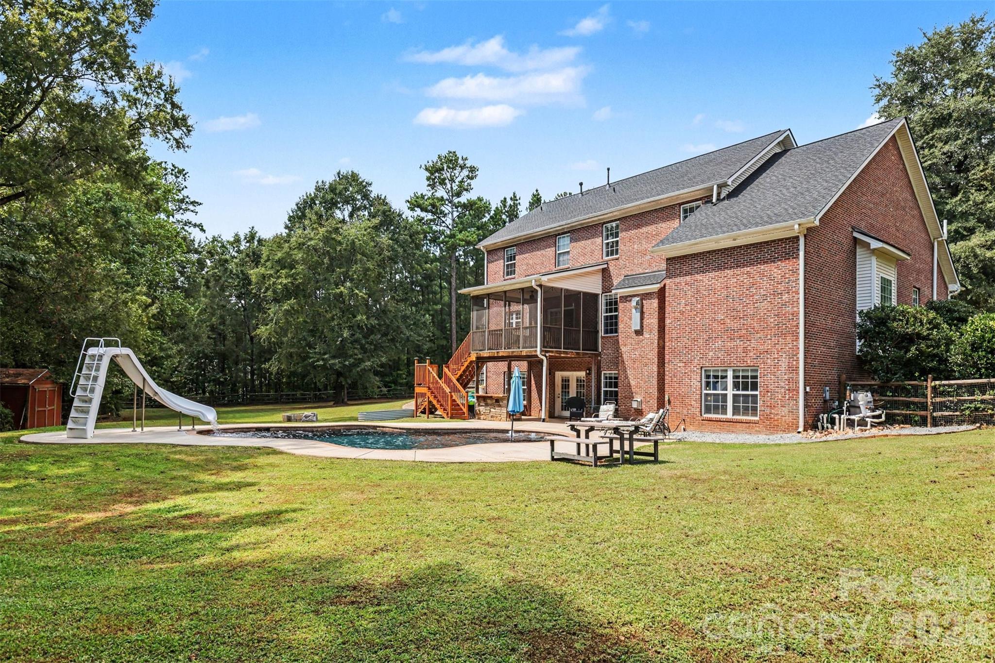 3647 Venetian Way Property Photo 40