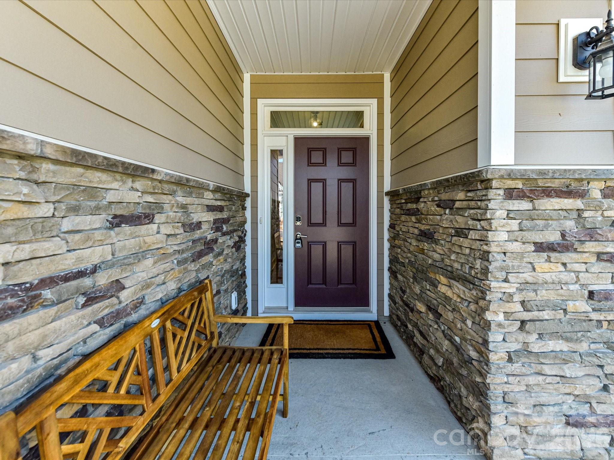 109 N Dunlavin Way Property Photo 2