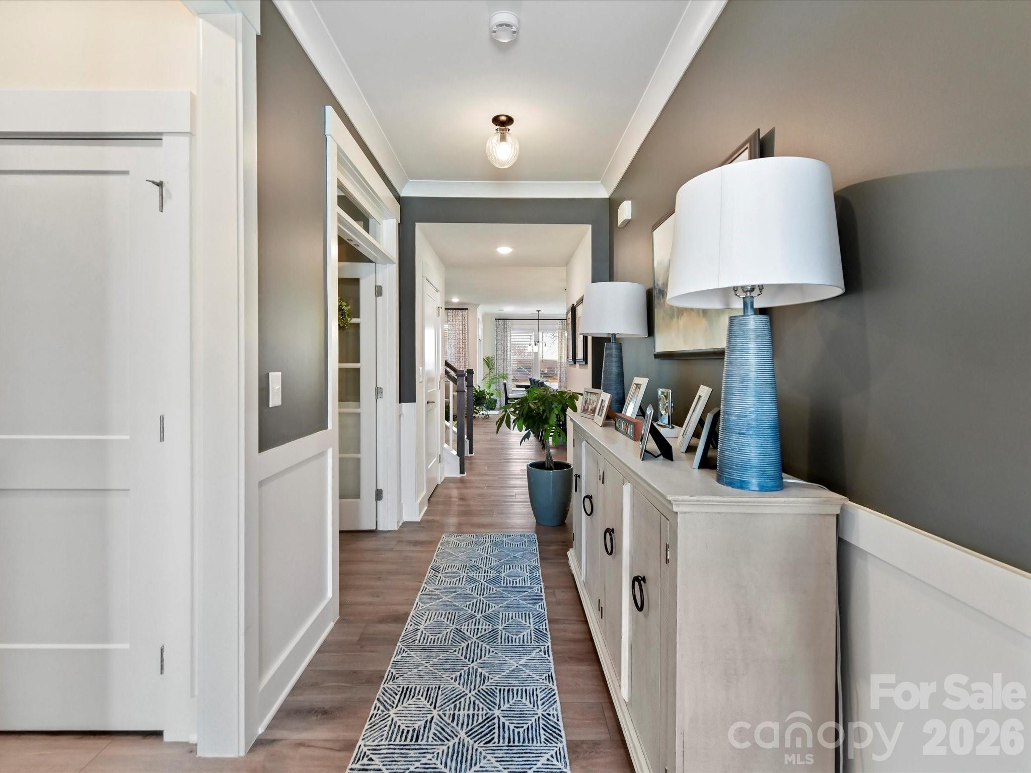 109 N Dunlavin Way Property Photo 3