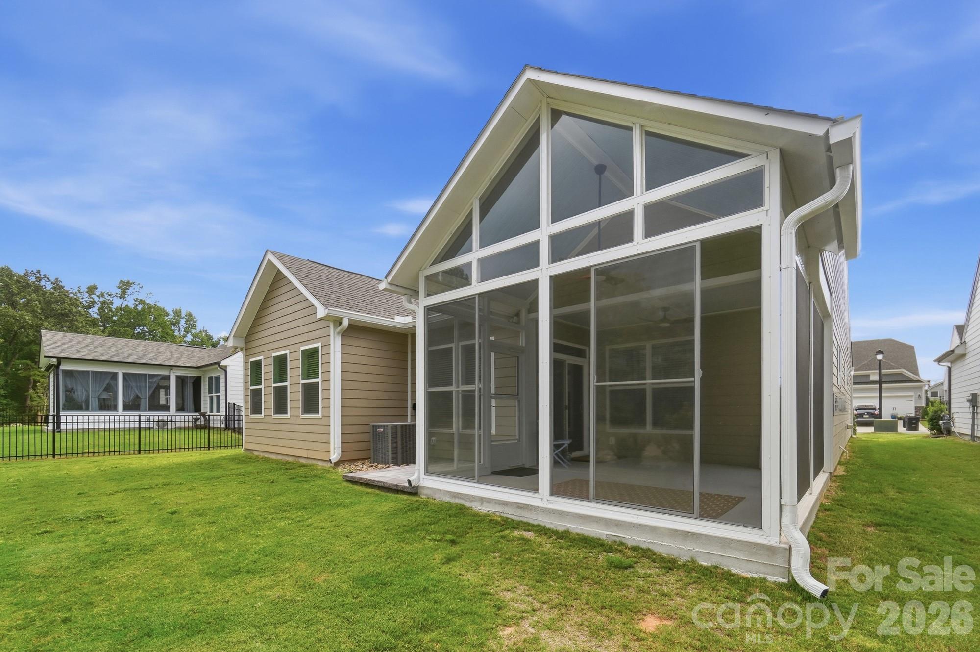 109 N Dunlavin Way Property Photo 38