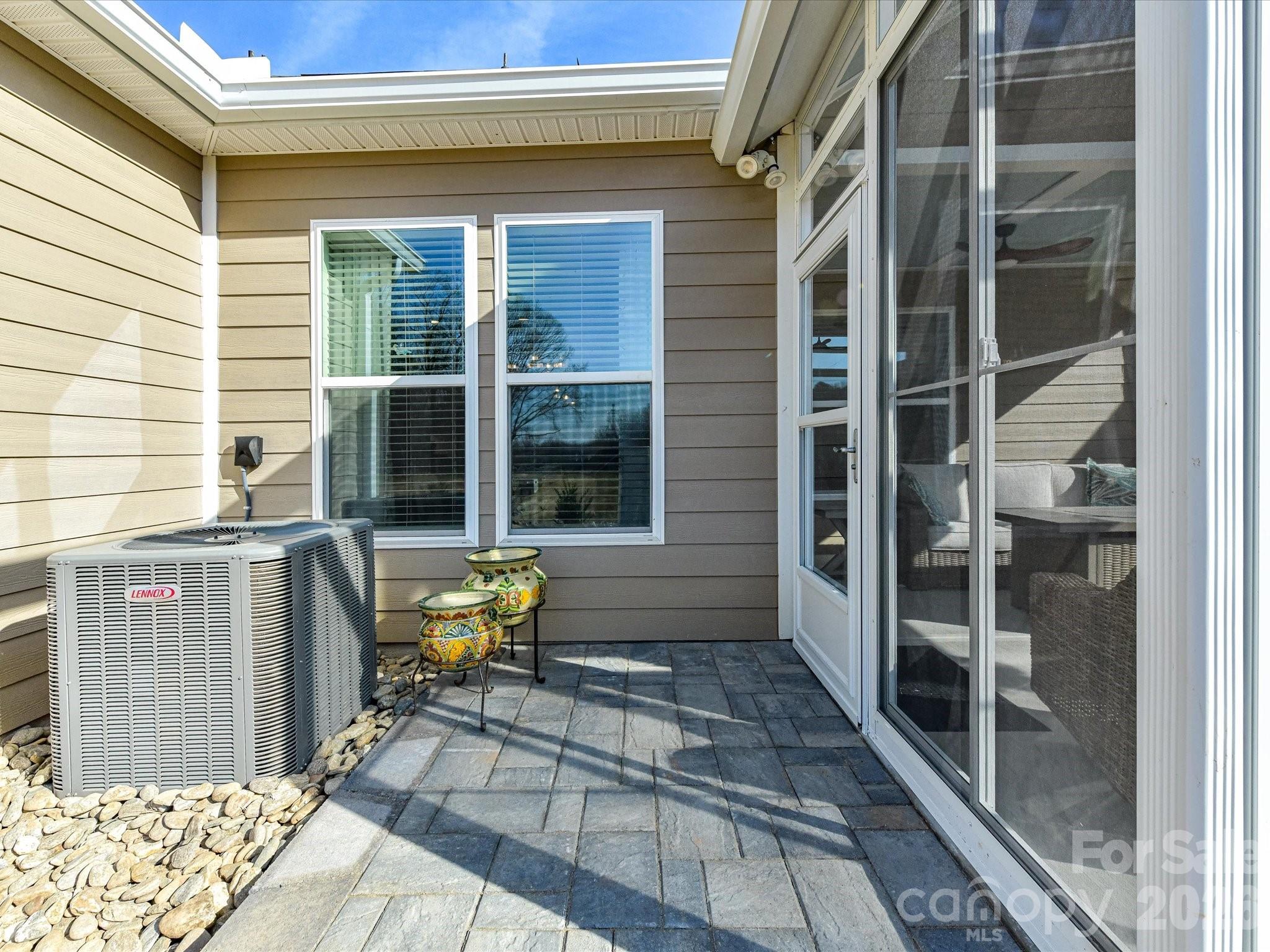 109 N Dunlavin Way Property Photo 39