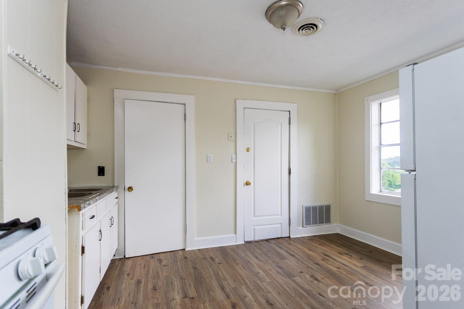 37 Water Street Property Photo 12