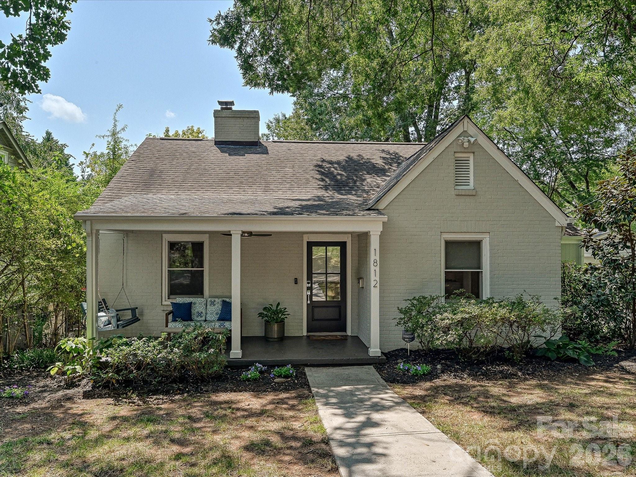 1812 Hall Avenue Property Photo 1