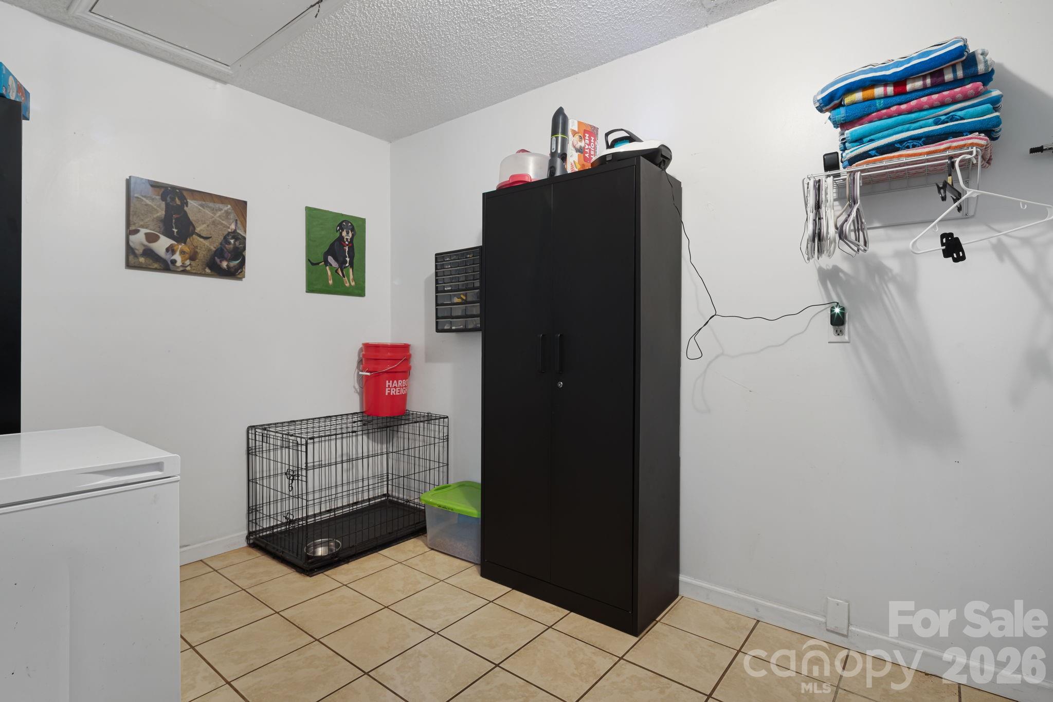 150 Hillbrook Drive Property Photo 7