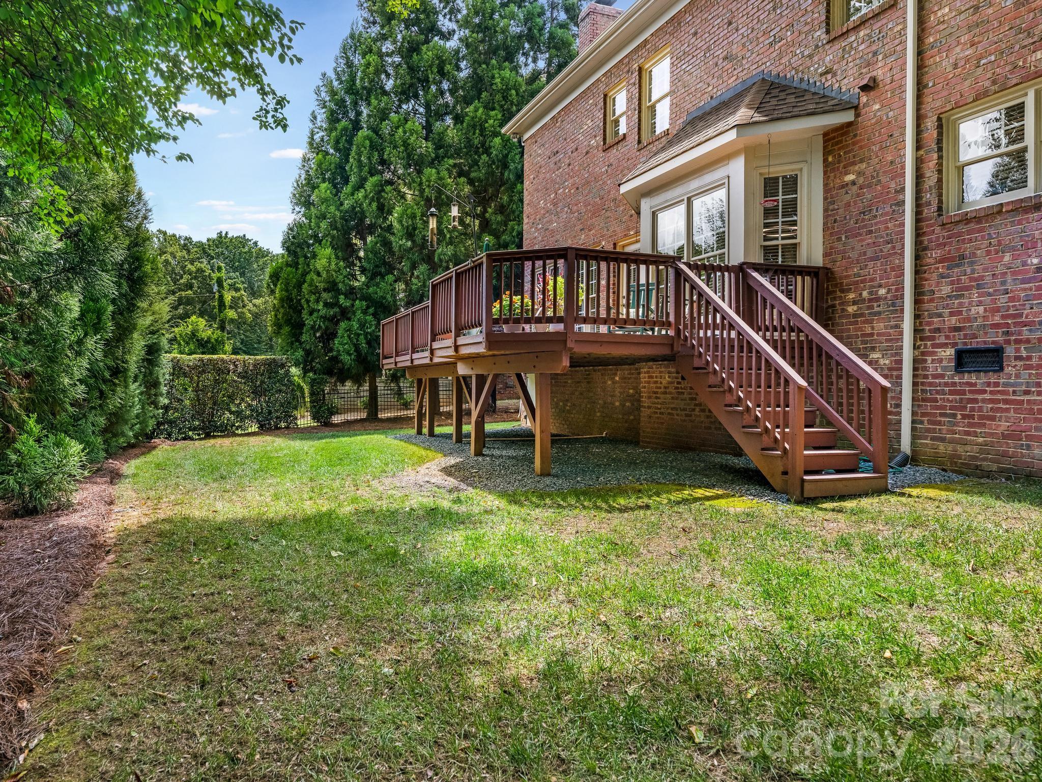 213 Summermore Drive Property Photo 31