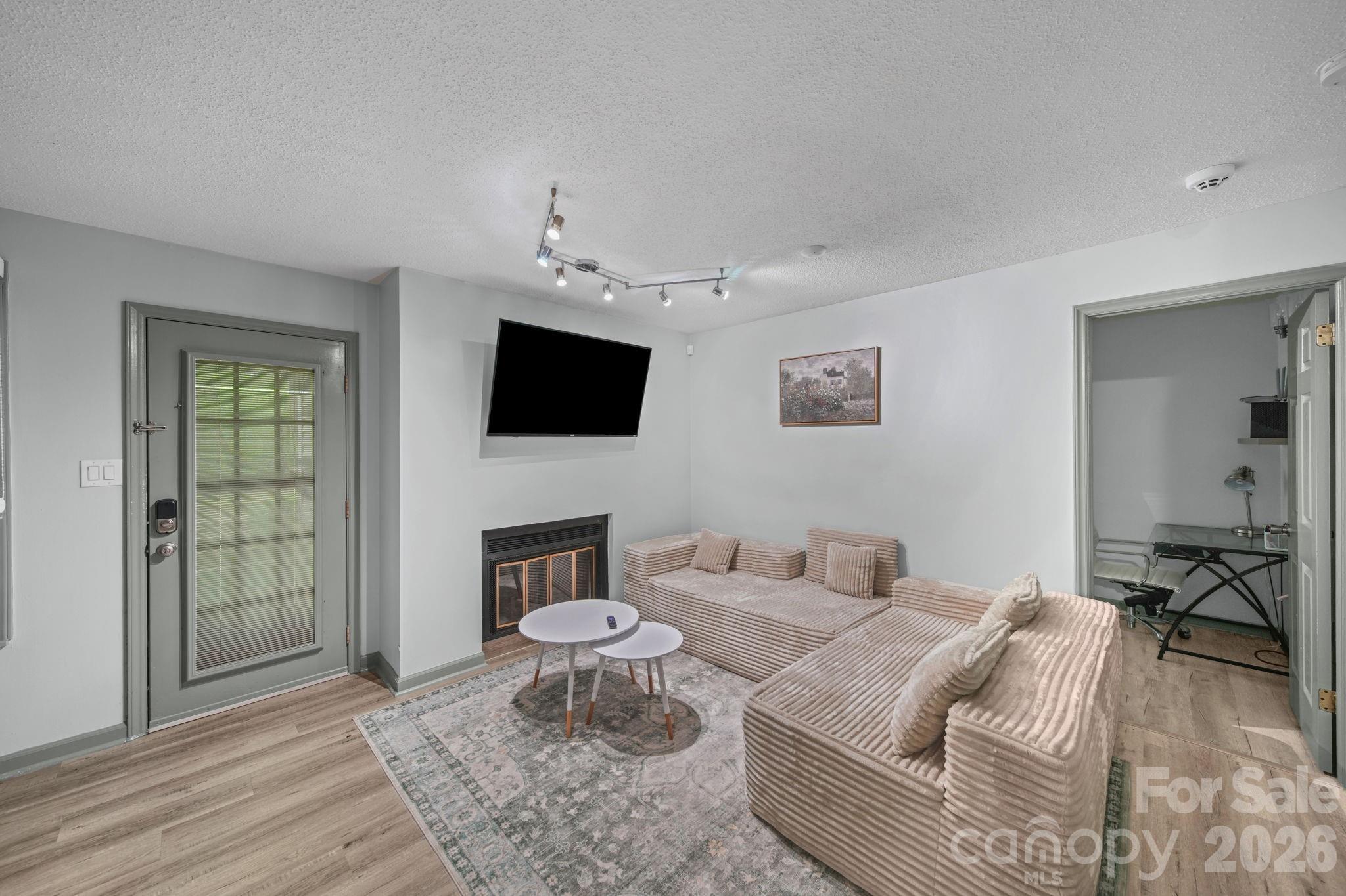 503 Gooseneck Drive B2 Property Photo 5