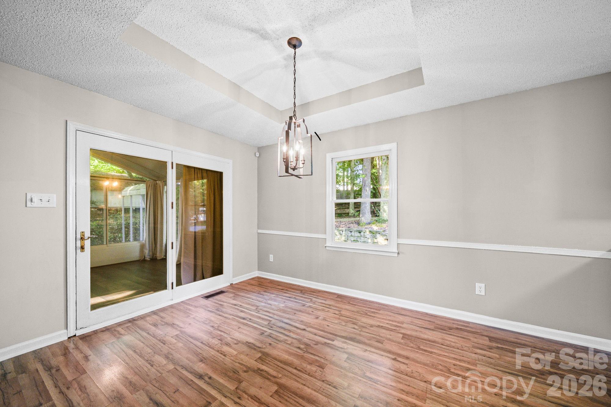 821 Deer Path Place Property Photo 10