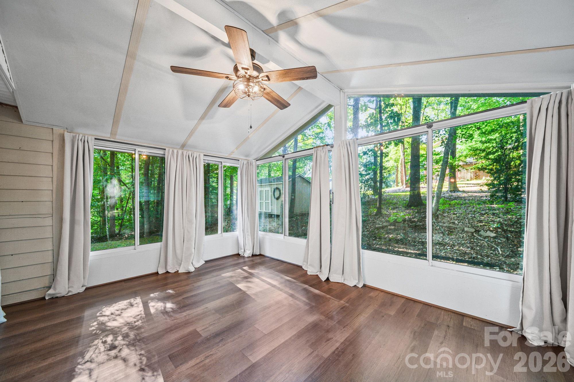 821 Deer Path Place Property Photo 16