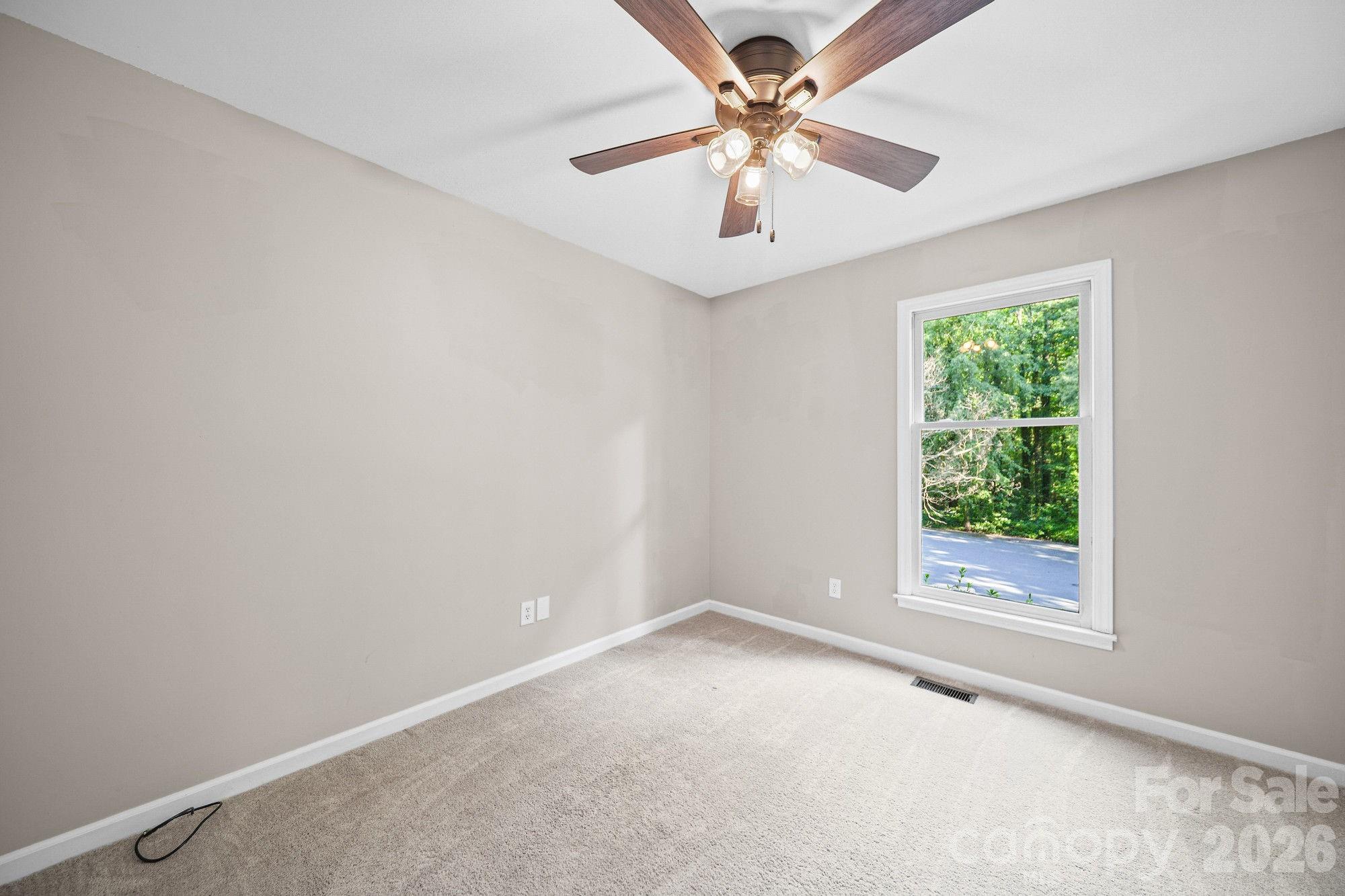 821 Deer Path Place Property Photo 18