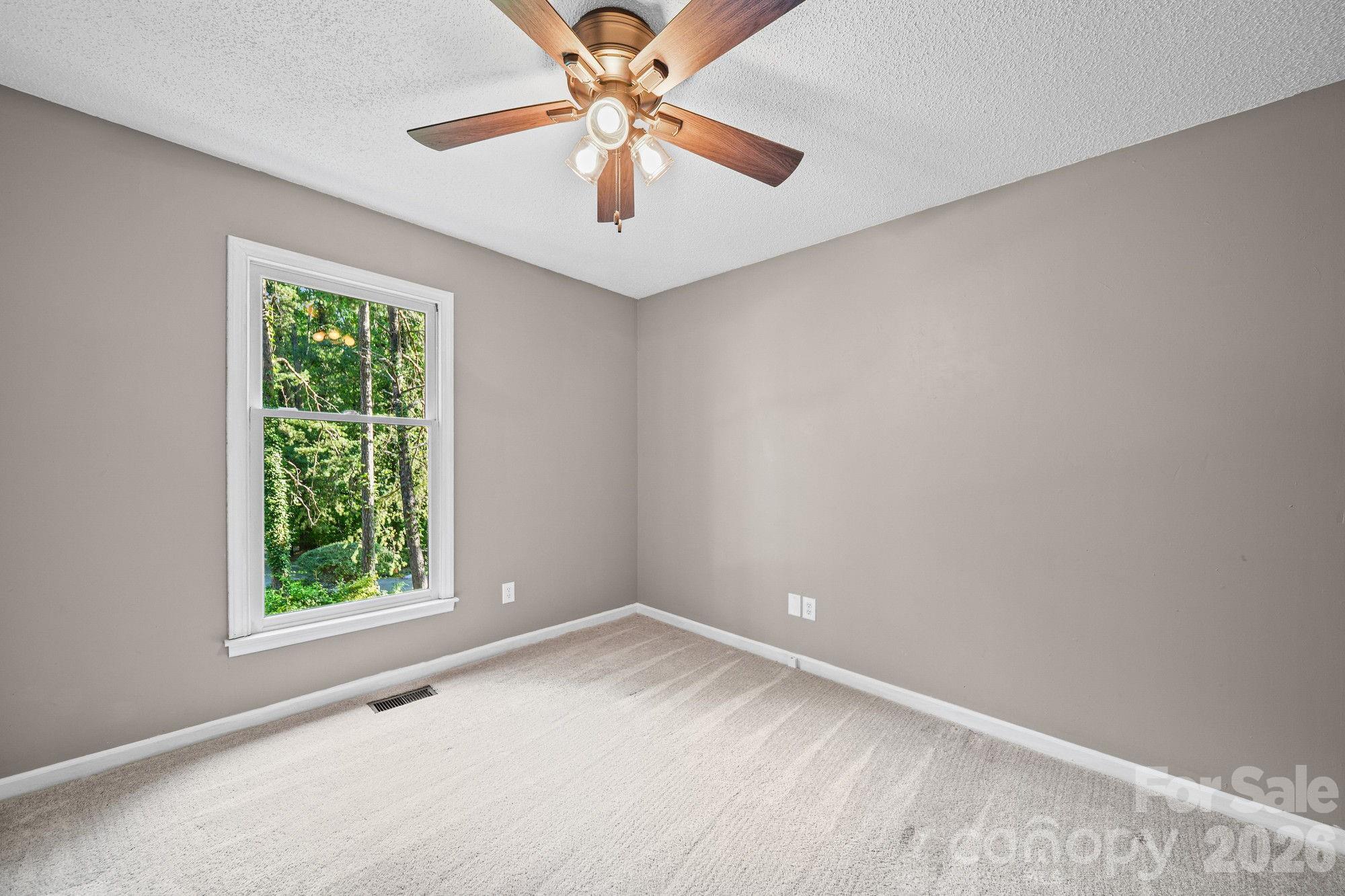 821 Deer Path Place Property Photo 20