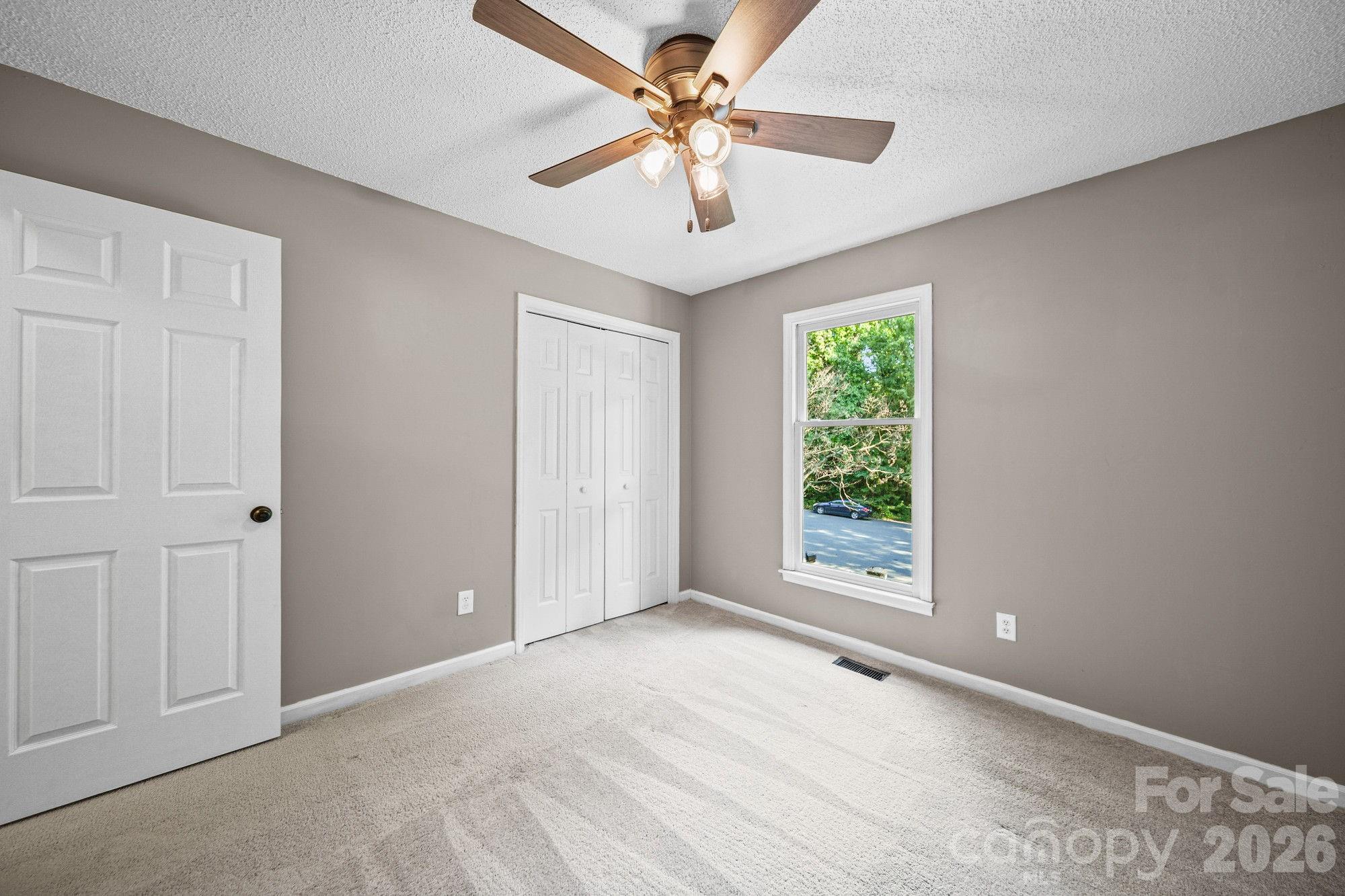 821 Deer Path Place Property Photo 21