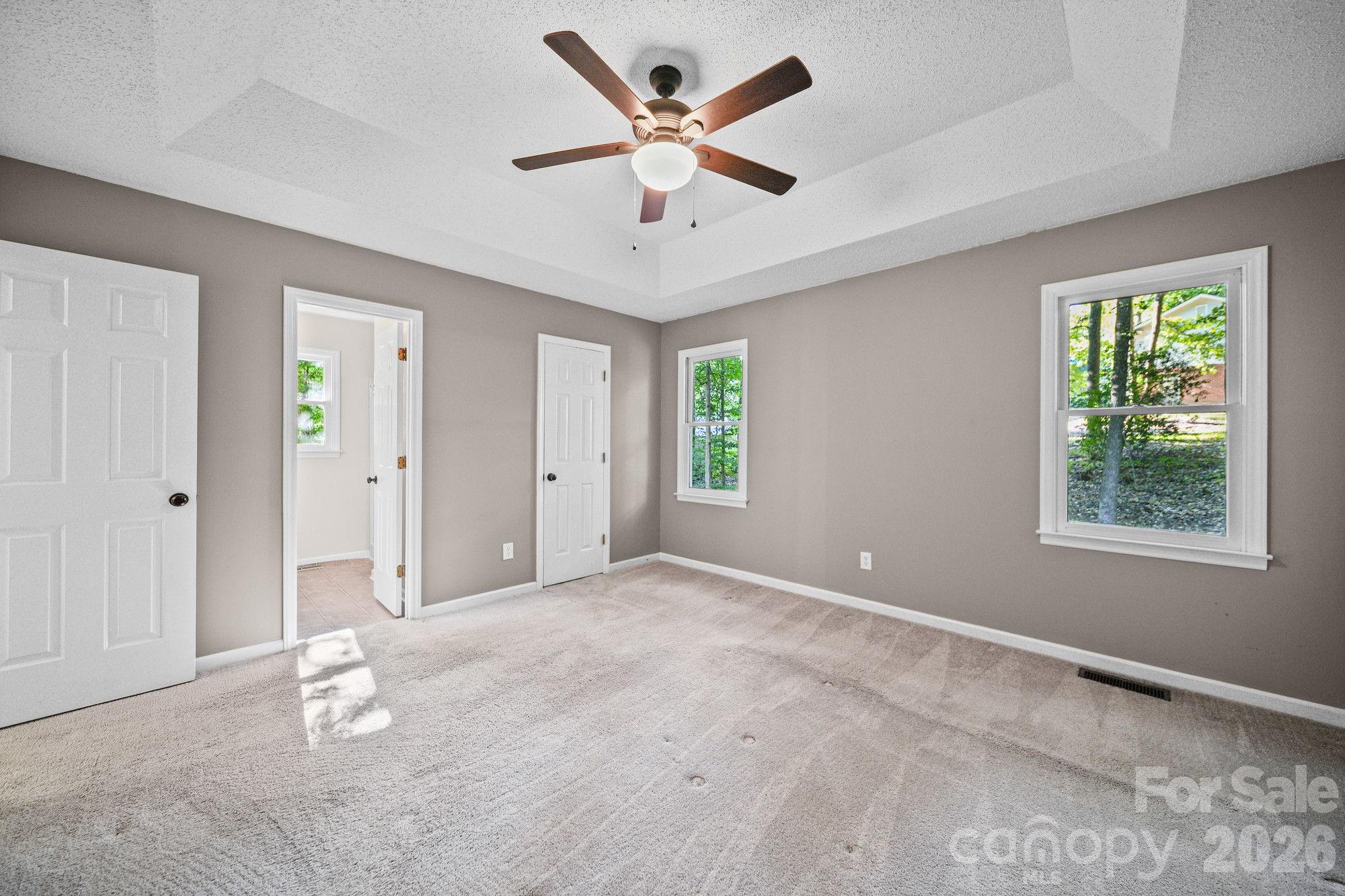 821 Deer Path Place Property Photo 24