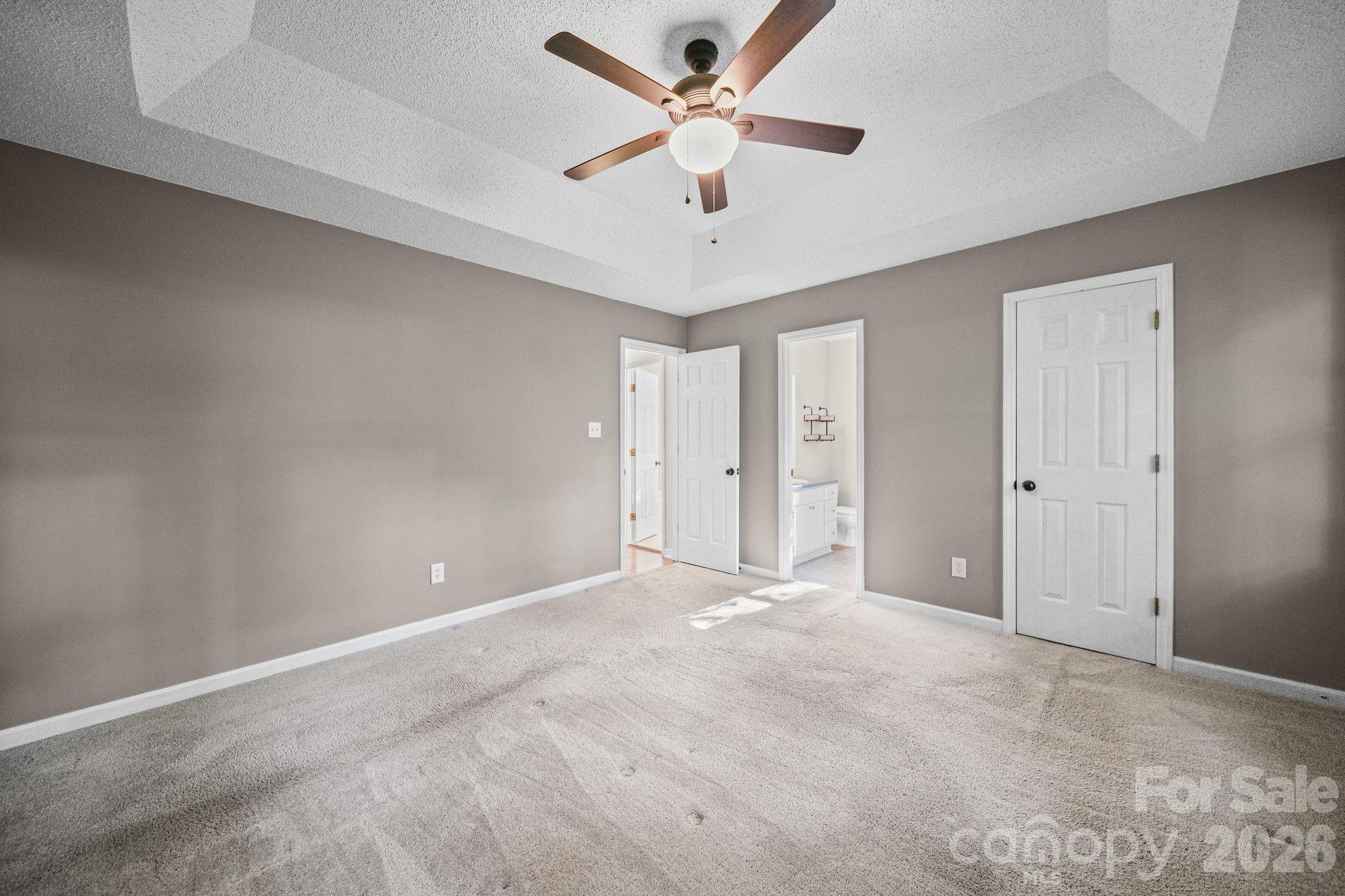 821 Deer Path Place Property Photo 25