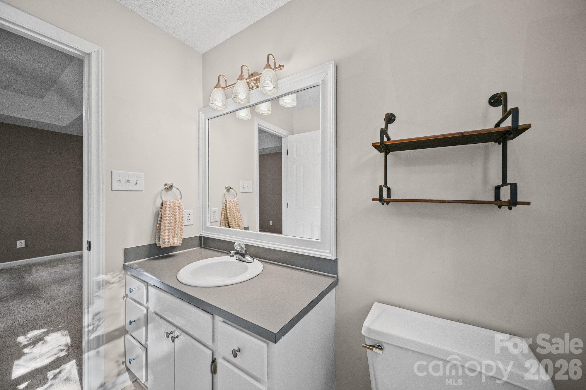 821 Deer Path Place Property Photo 27