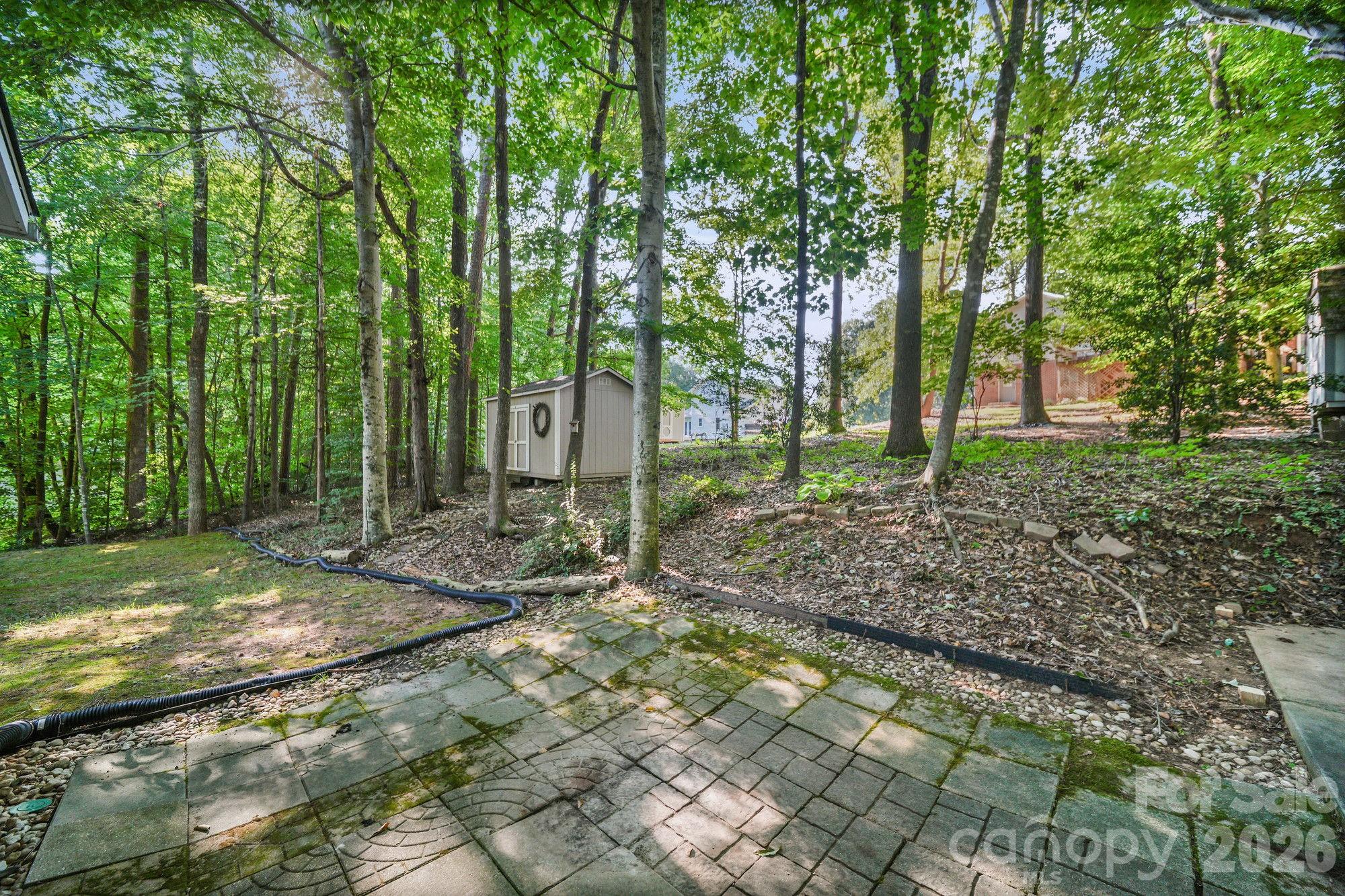 821 Deer Path Place Property Photo 32