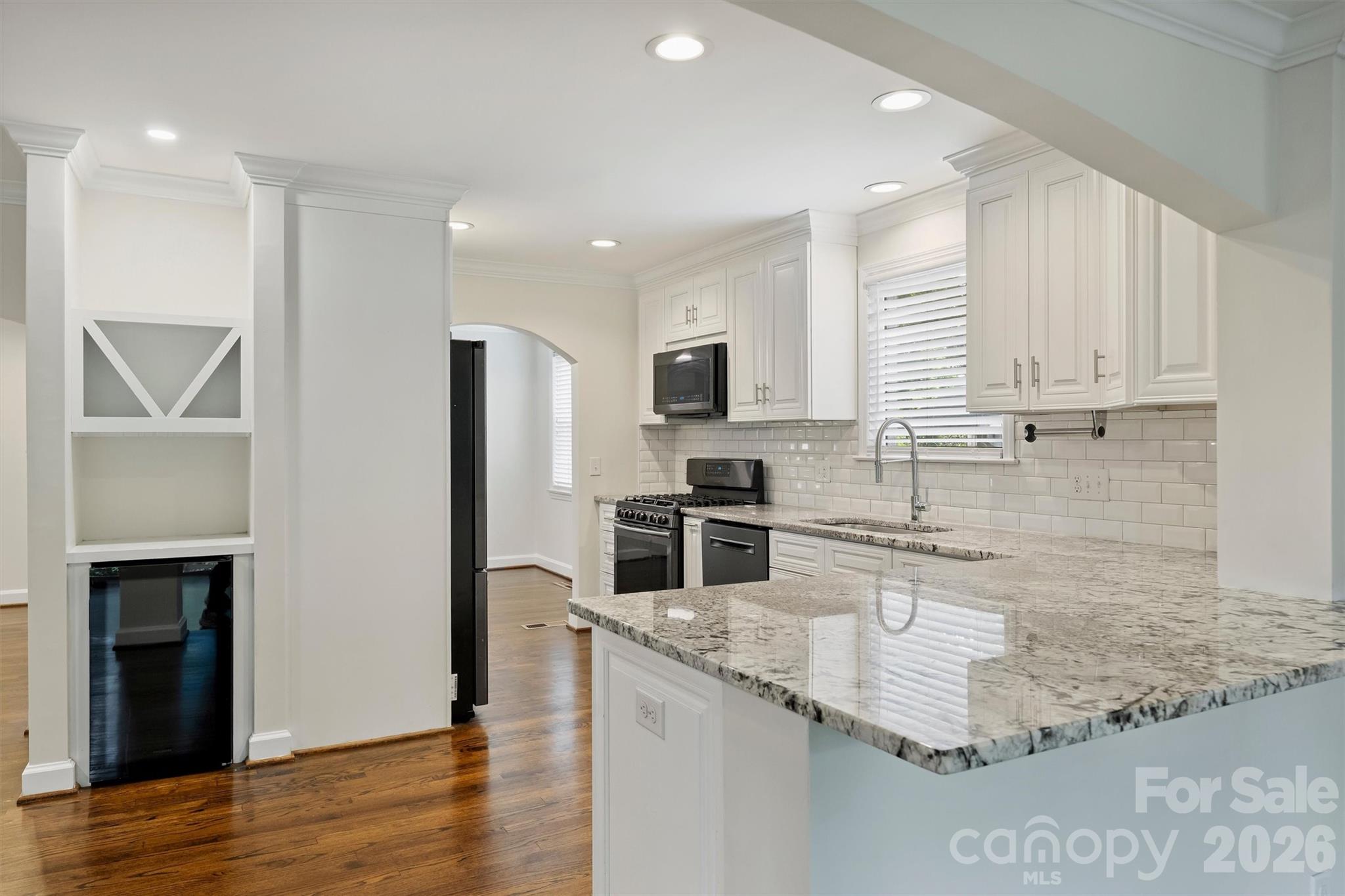 4824 Gilmore Drive Property Photo 10