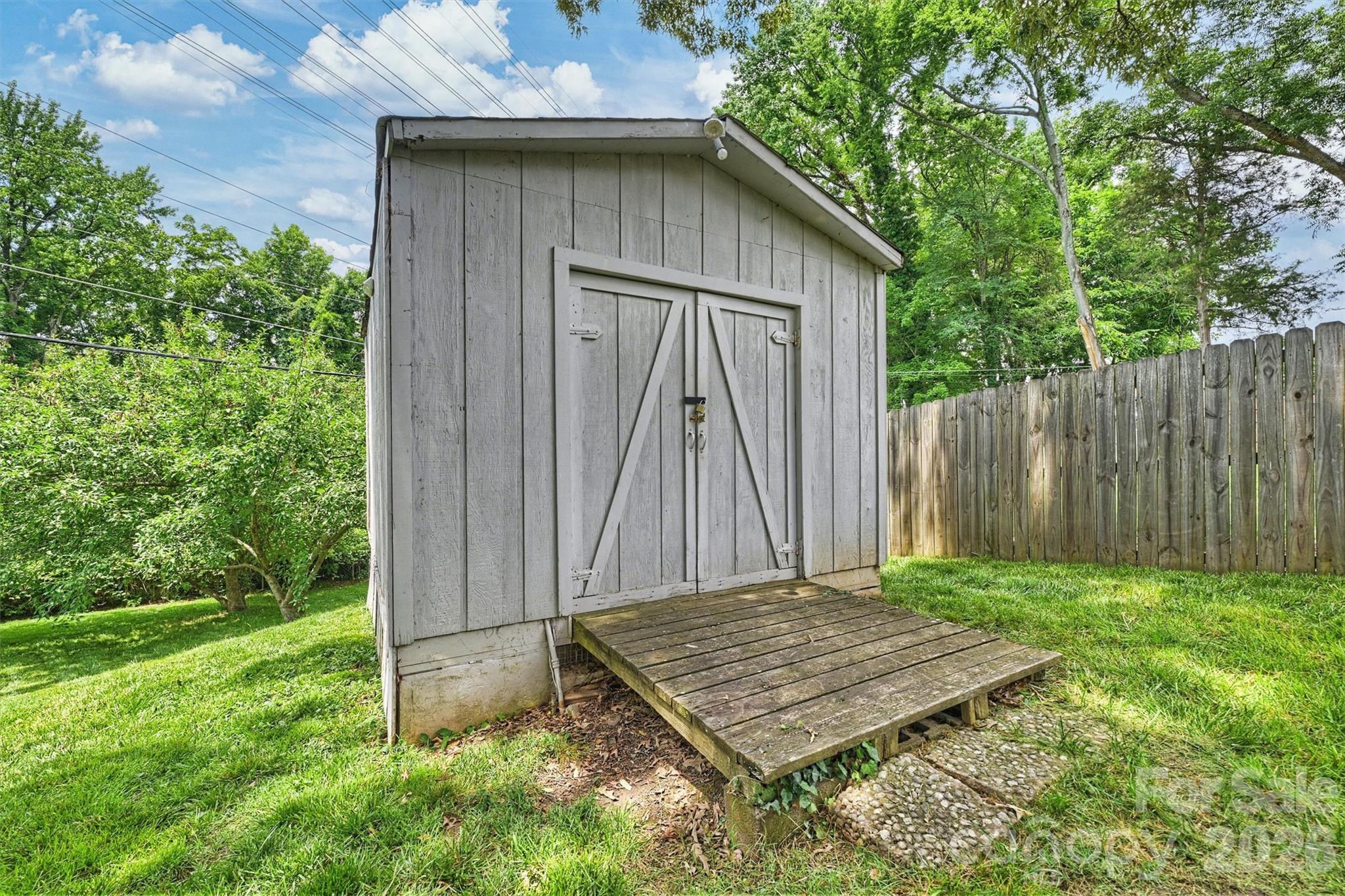 4824 Gilmore Drive Property Photo 36