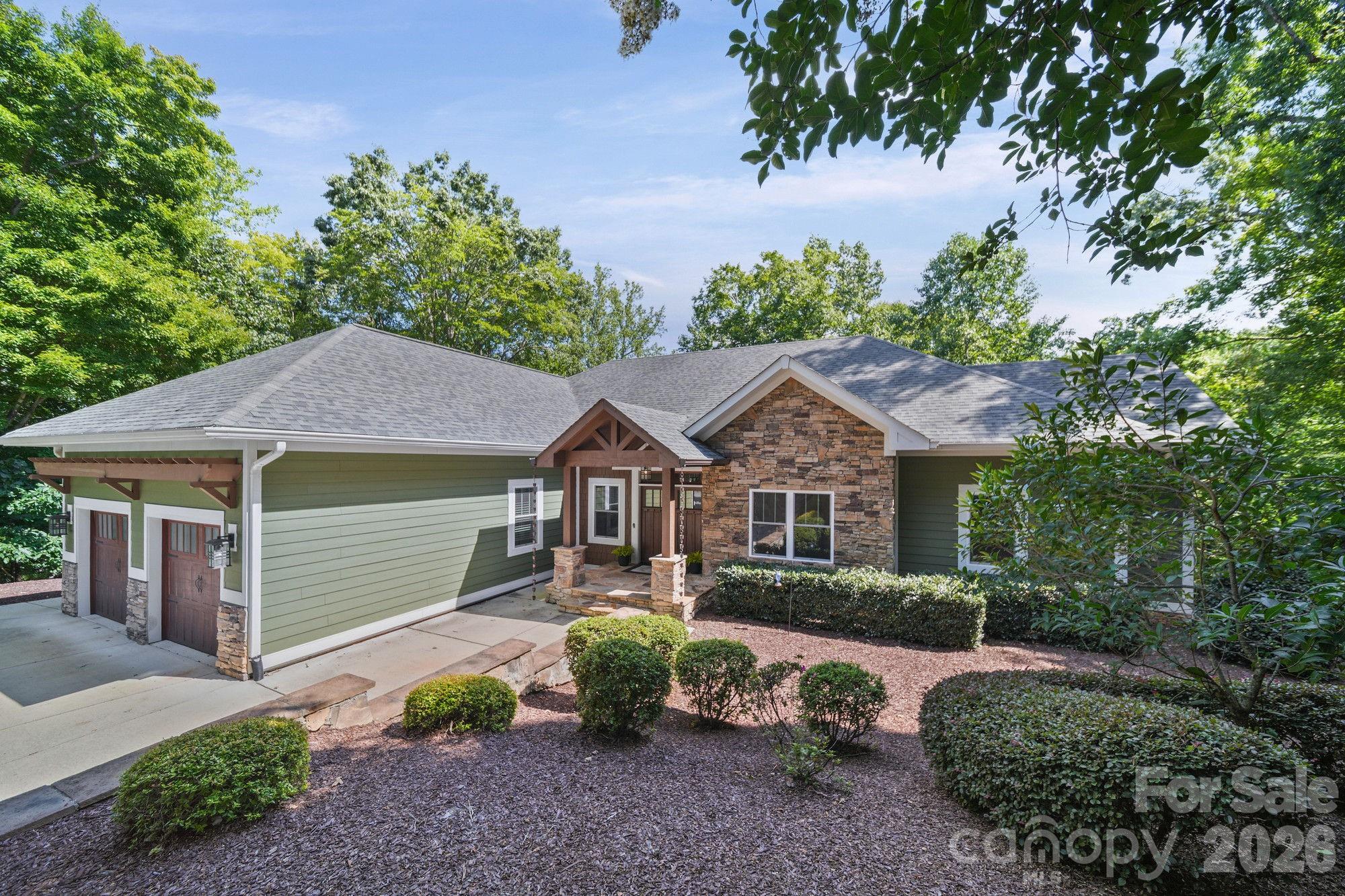 3033 Dodsworth Drive Property Photo 2