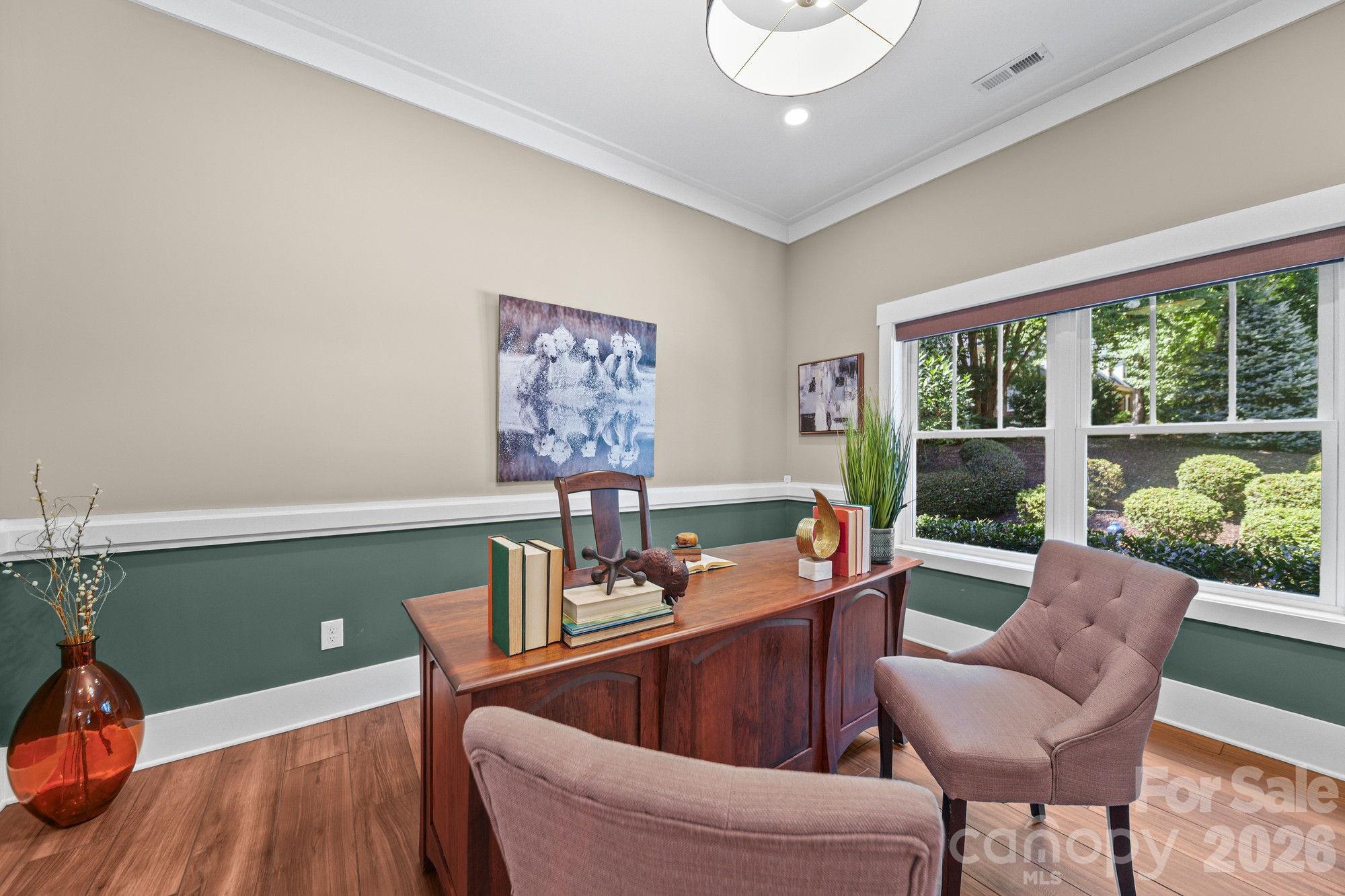 3033 Dodsworth Drive Property Photo 4