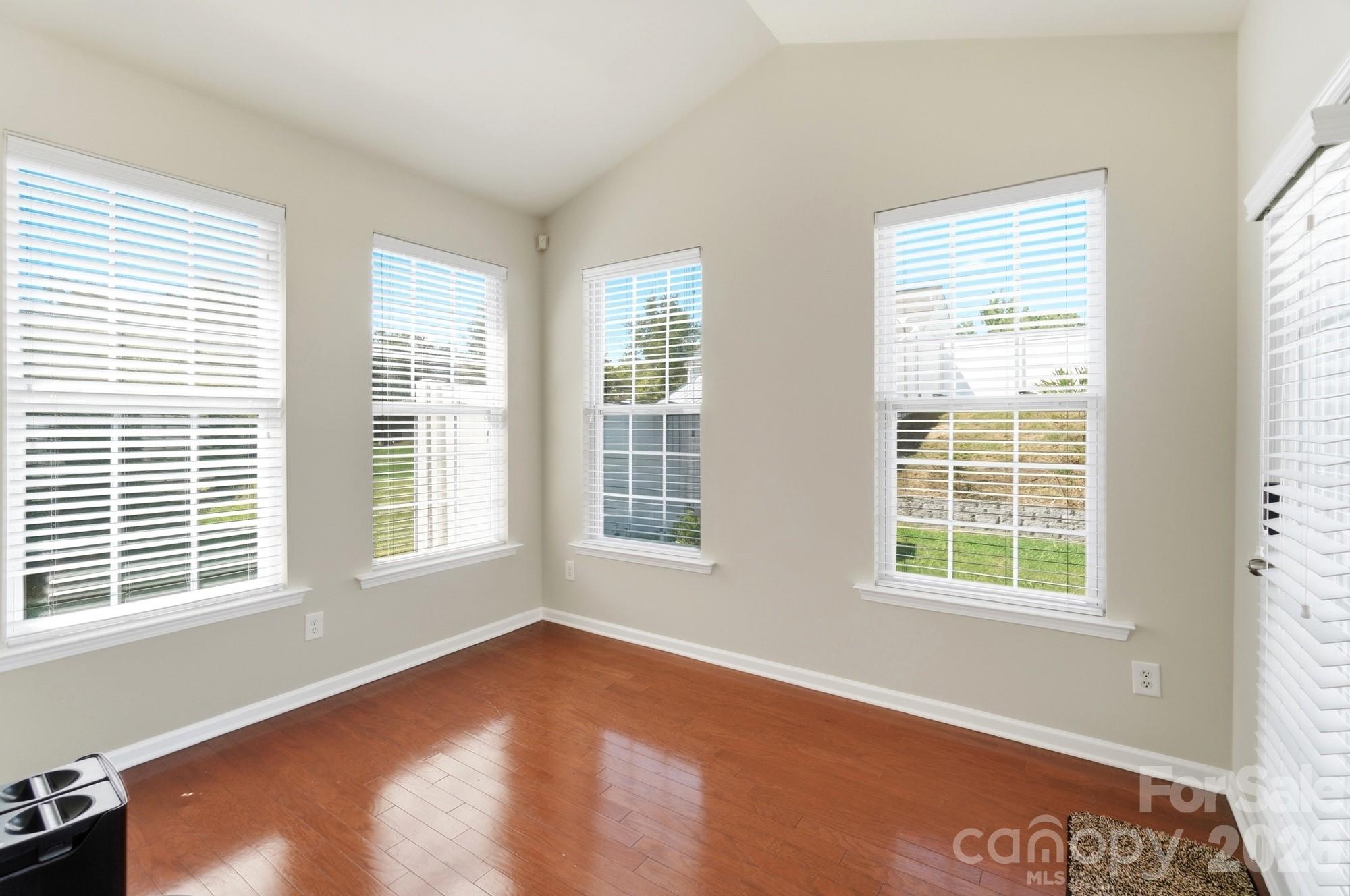 324 Minitree Lane Property Photo 17