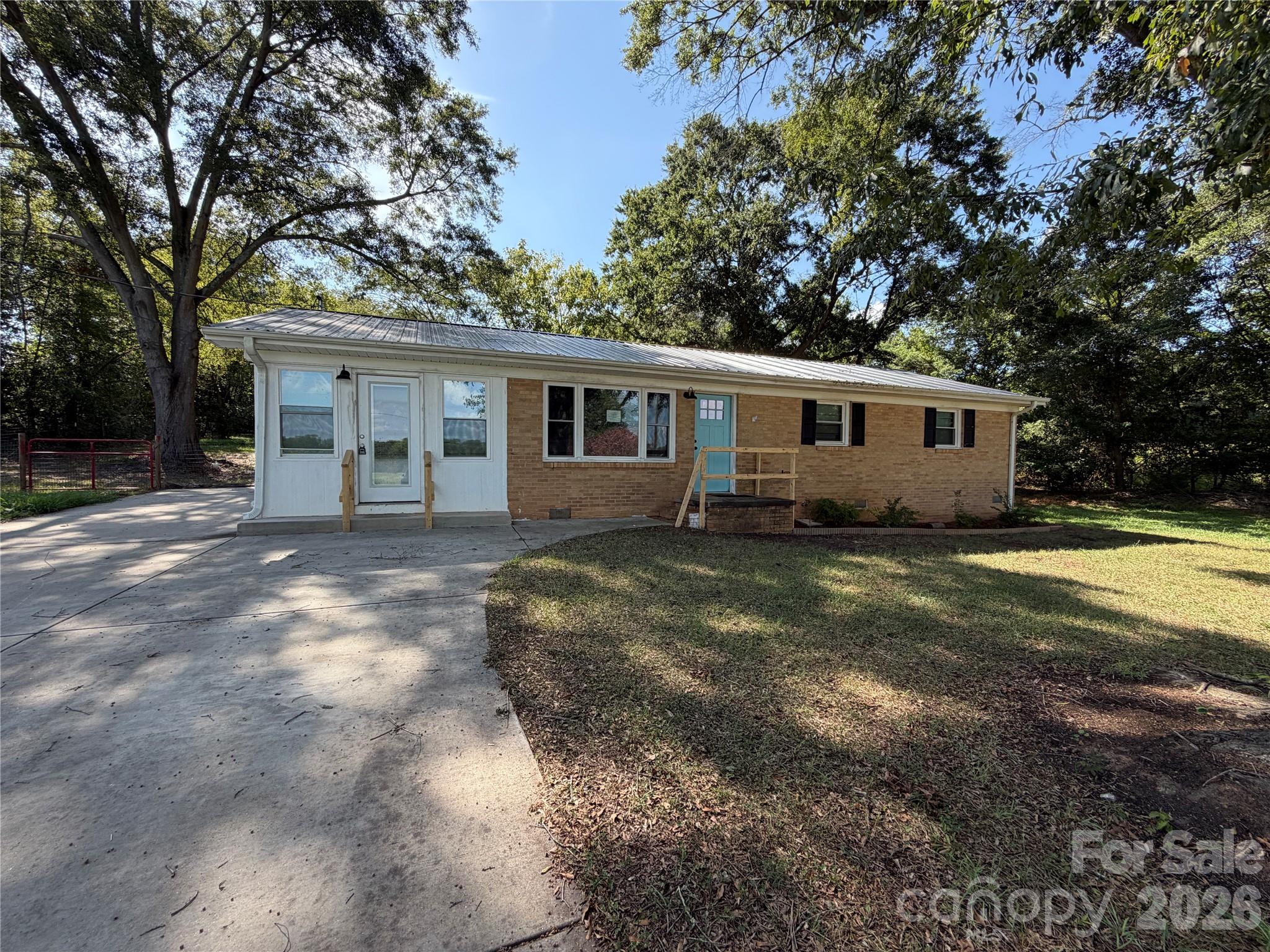 3117 Yates Road Property Photo 1