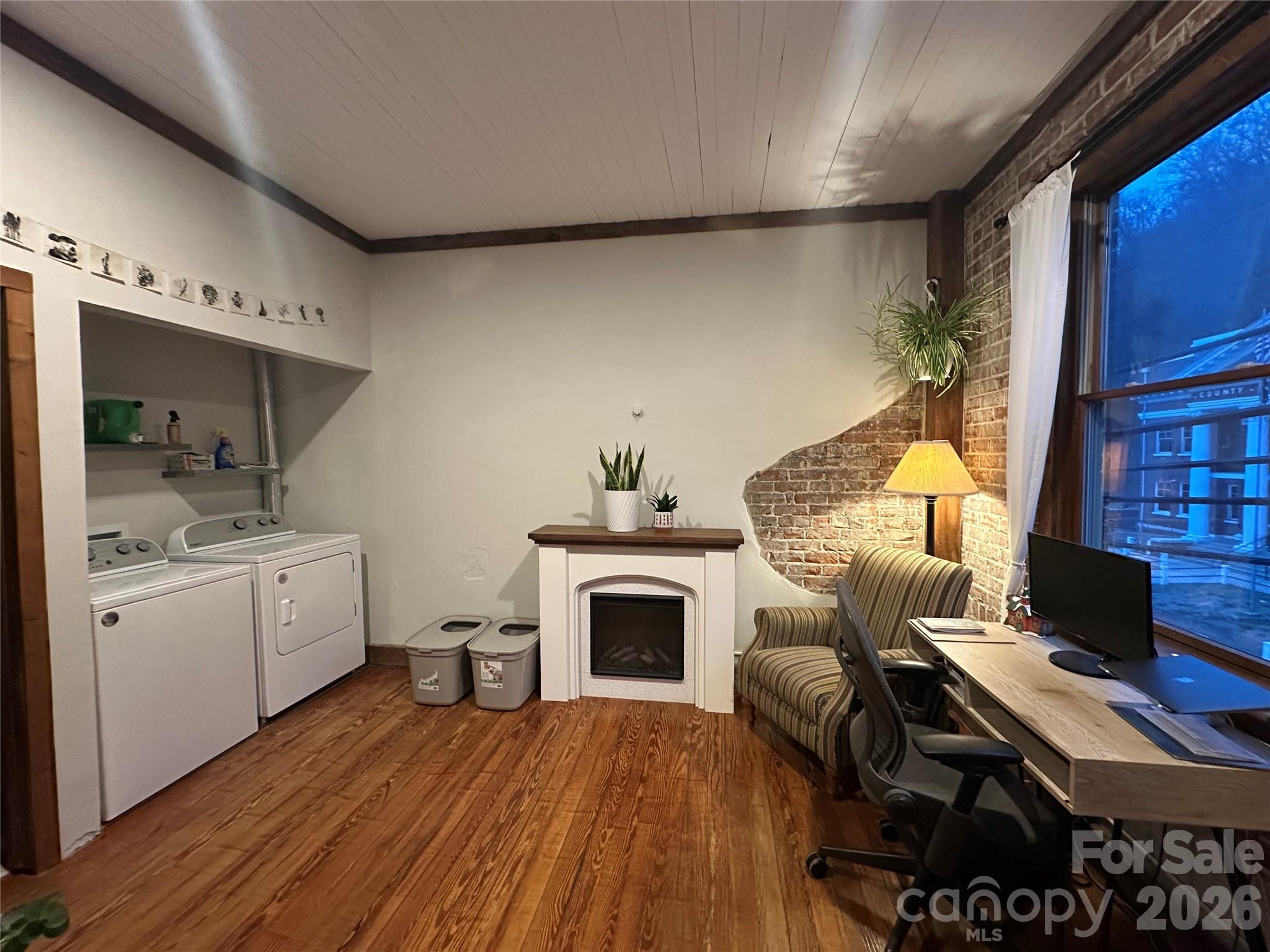 20 S Main Street Property Photo 17