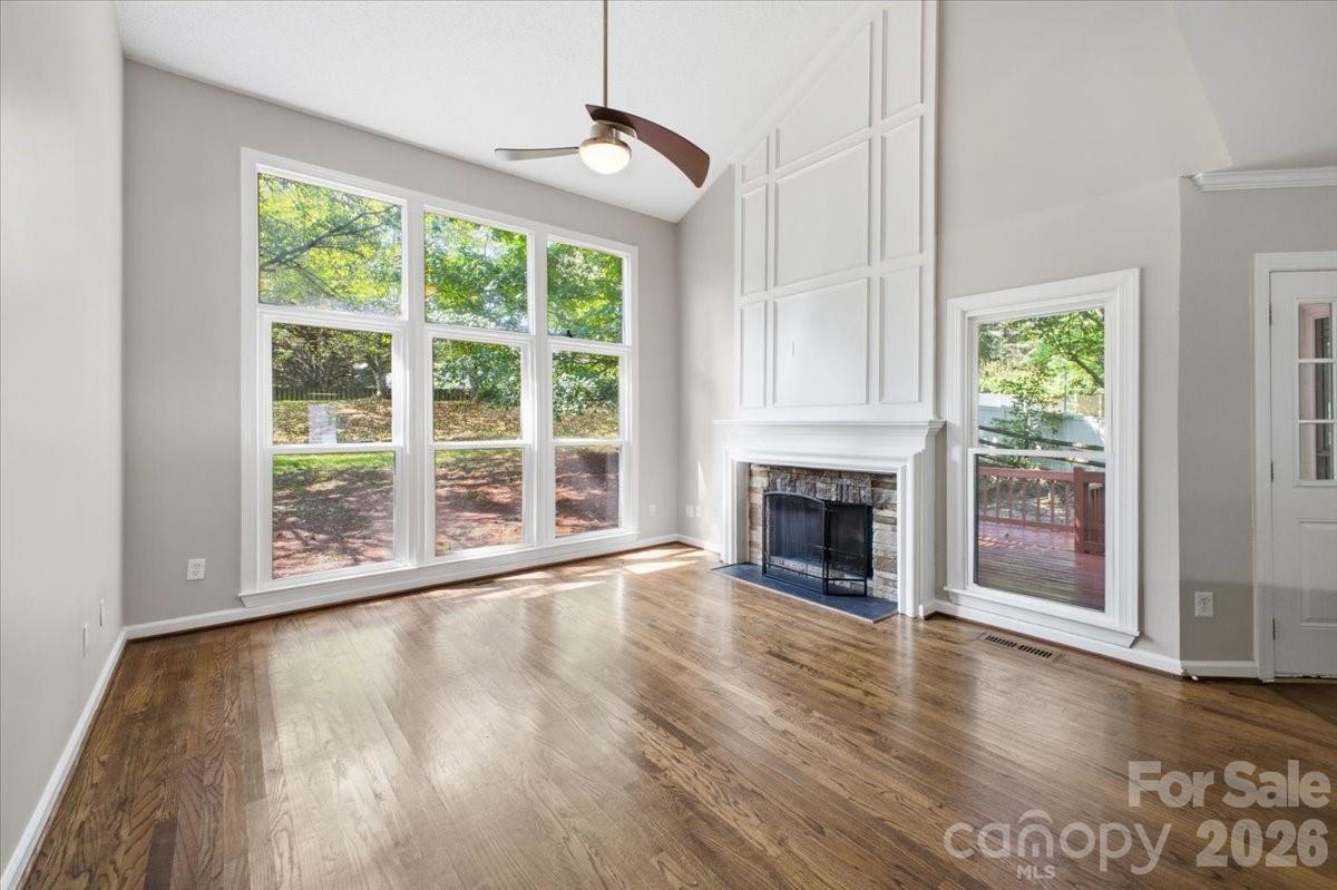 9011 Coleshire Court Property Photo 7