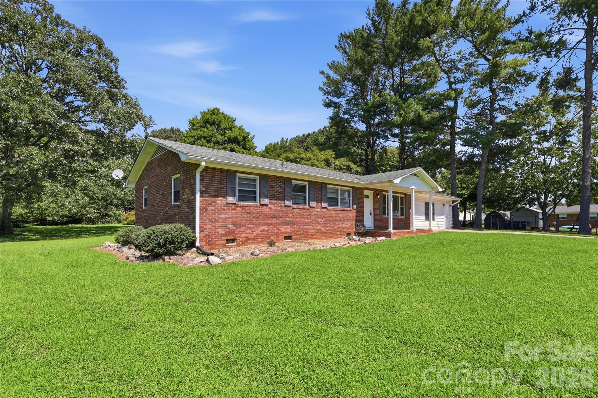 2819 Randolph Road Property Photo 4