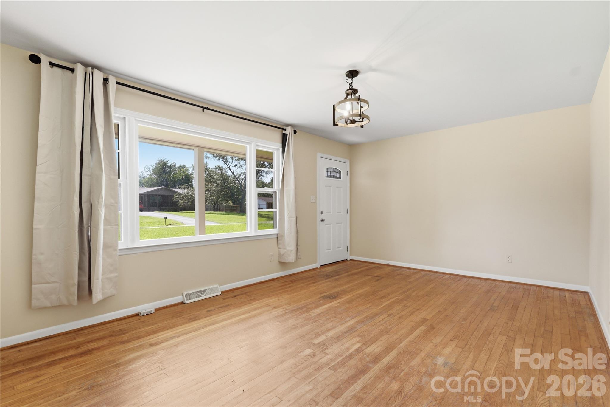 2819 Randolph Road Property Photo 8