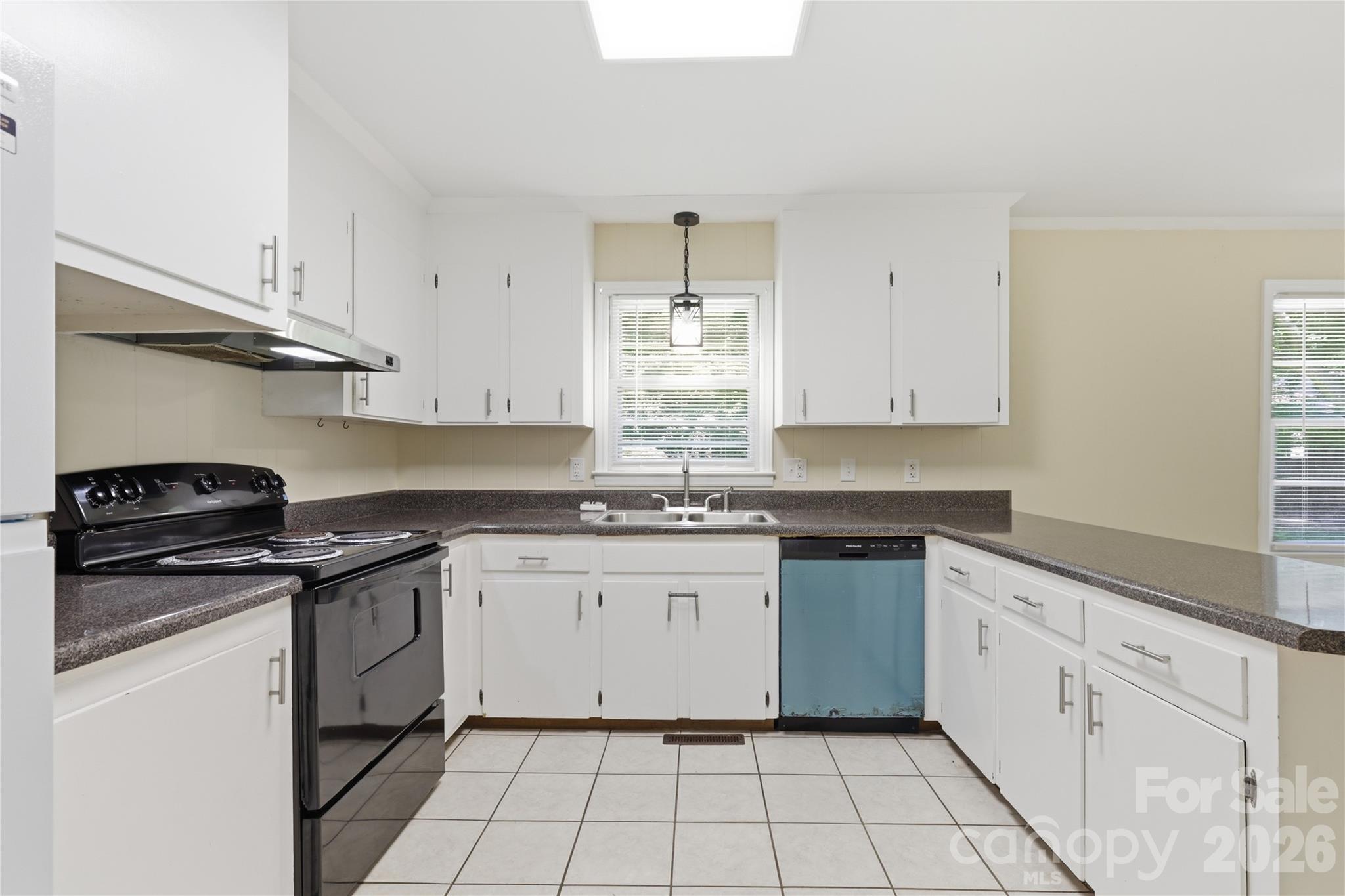 2819 Randolph Road Property Photo 10
