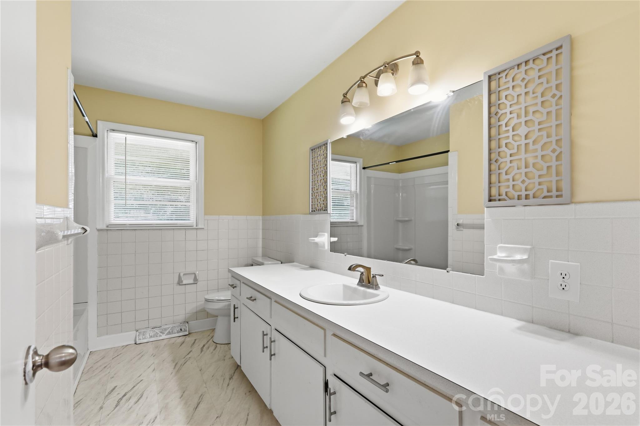 2819 Randolph Road Property Photo 18