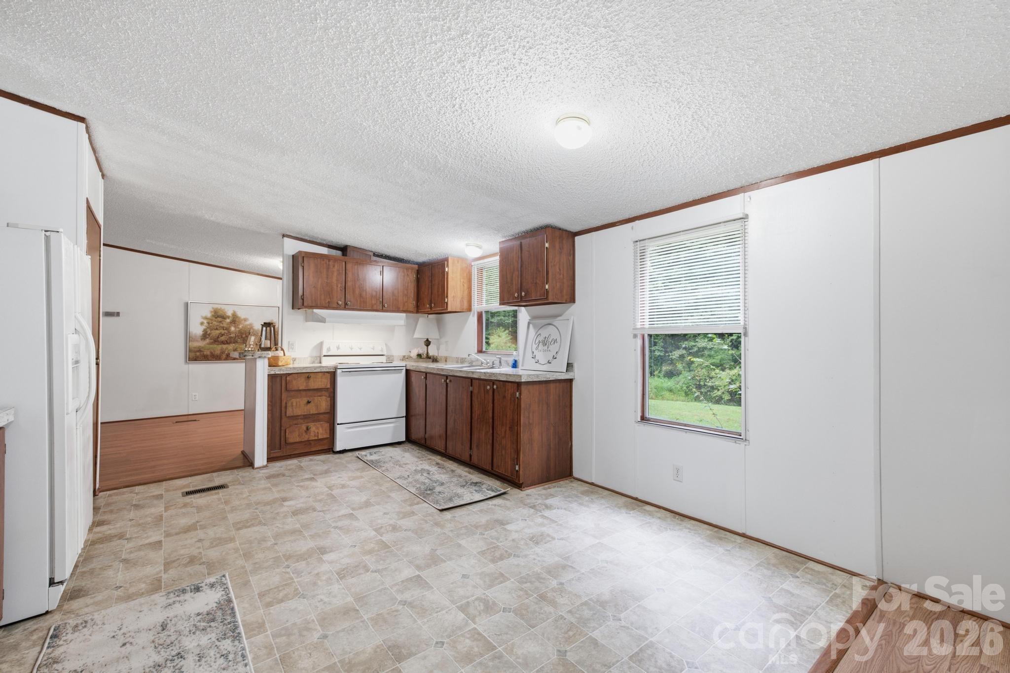 4904 Hwy 90 Highway Property Photo 9