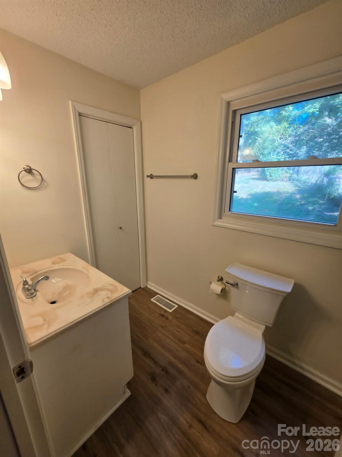 804 Carolyn Drive Property Photo 4