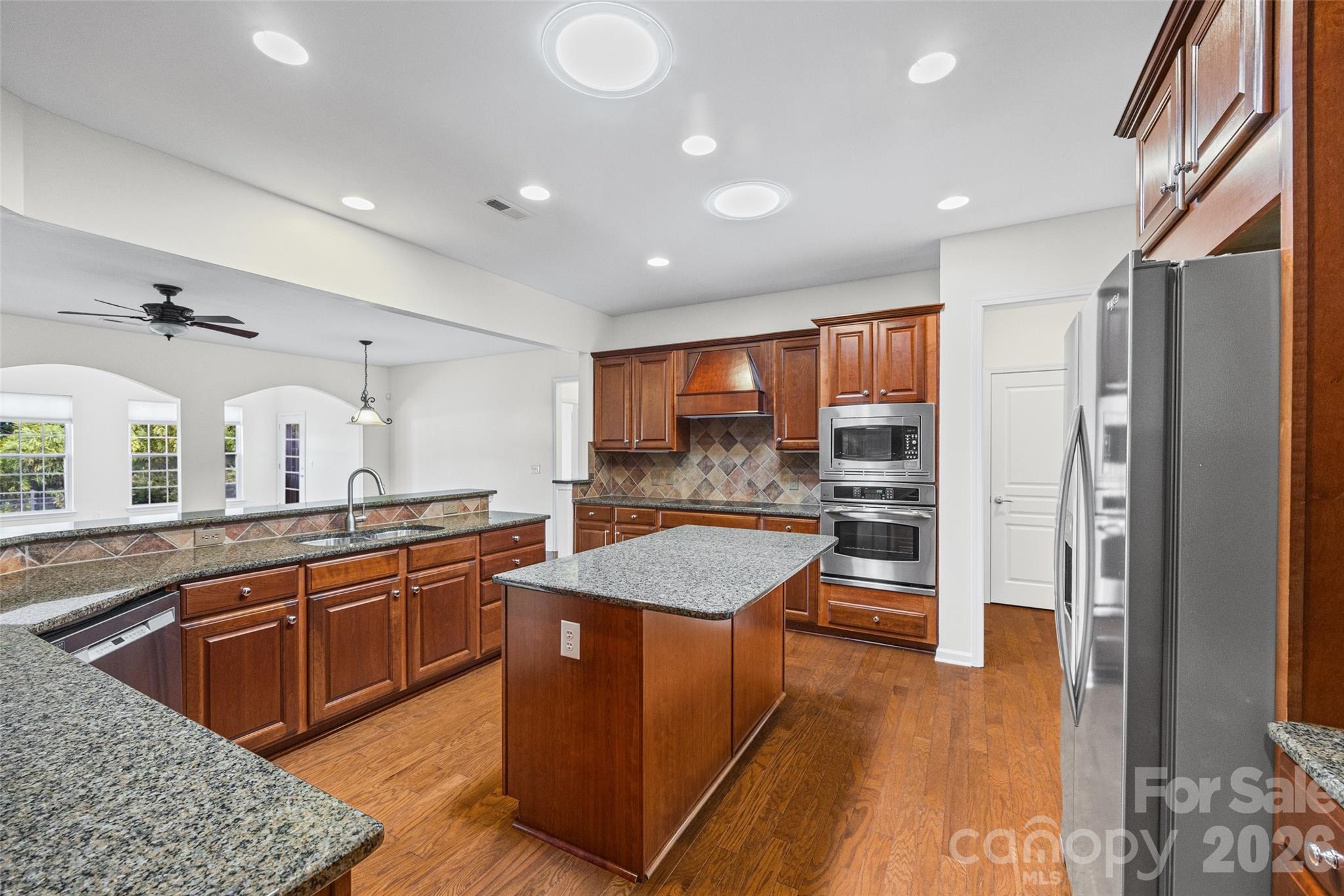 37421 Mandrake Court Property Photo 9